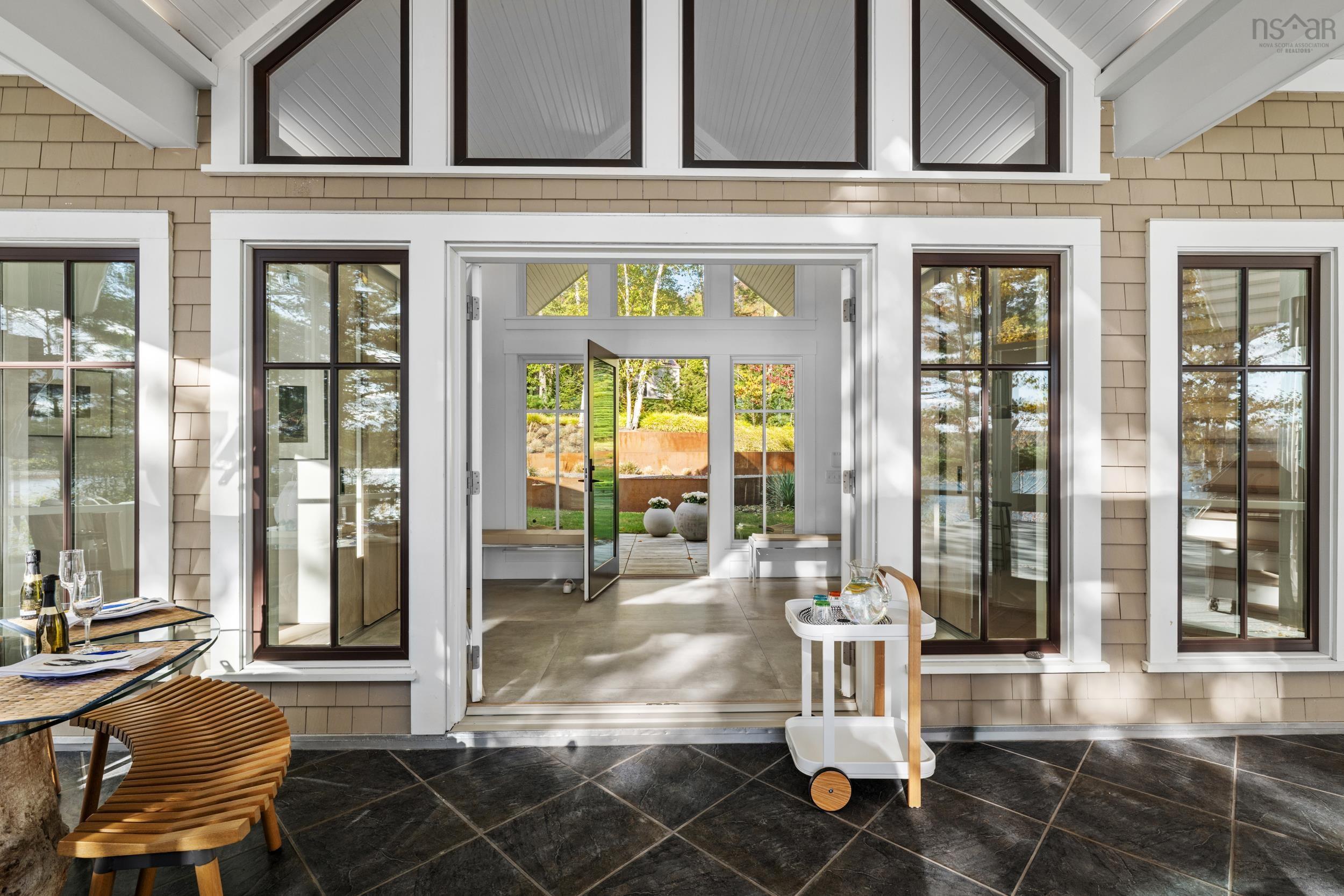 $2,980,000.00: 32 Himmelman Lane, Herman