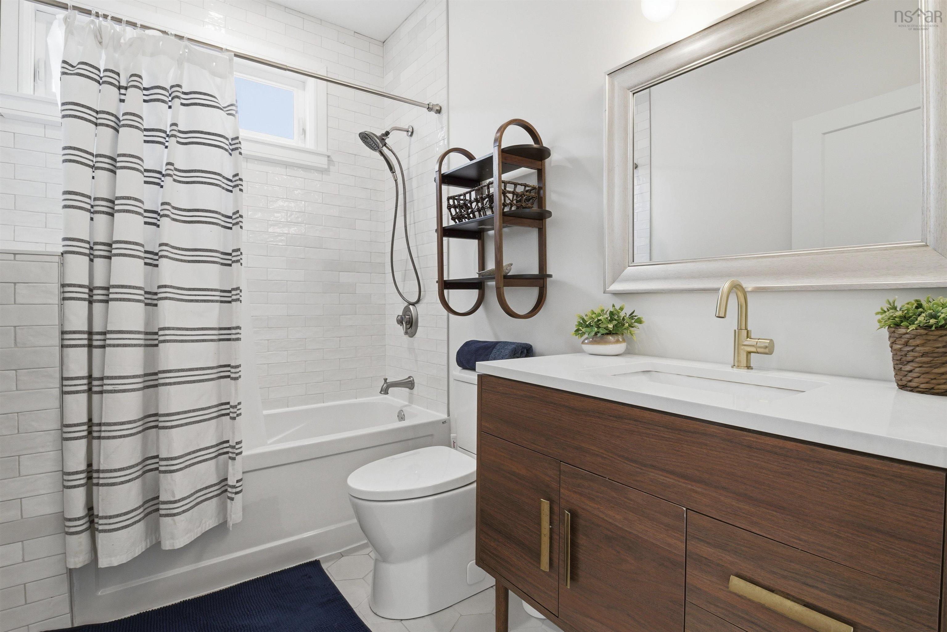 $1,299,900.00: 107 Amelinda Crescent, Boutiliers Point