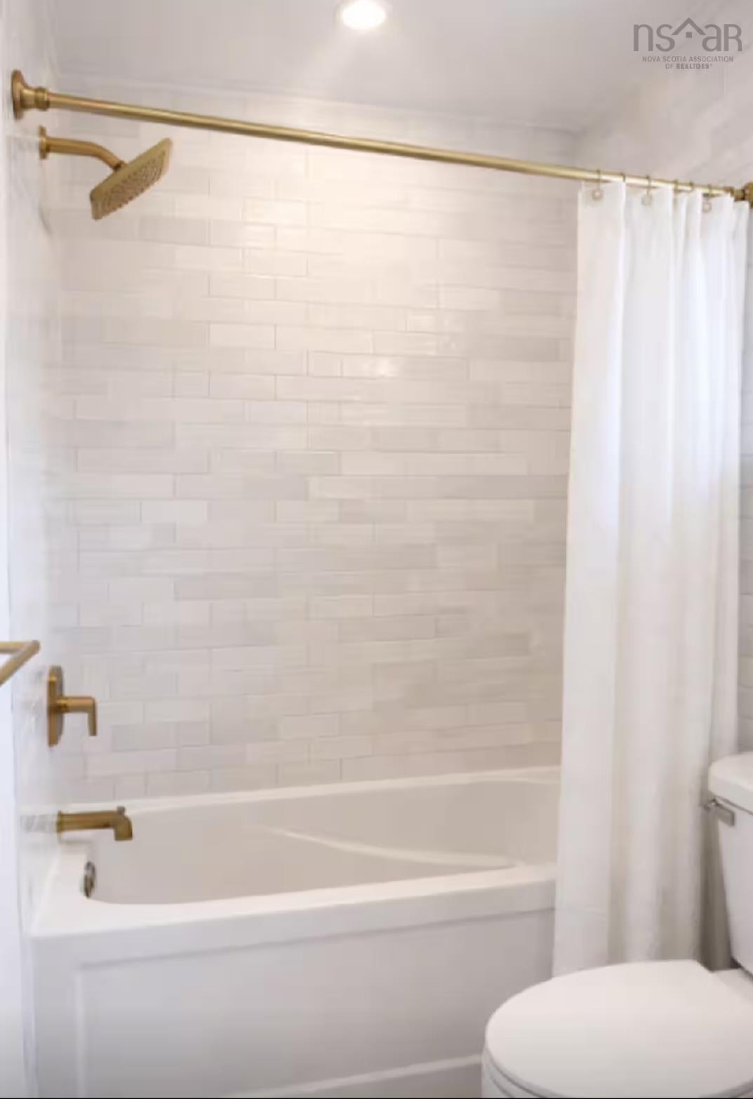 $1,299,900.00: 107 Amelinda Crescent, Boutiliers Point