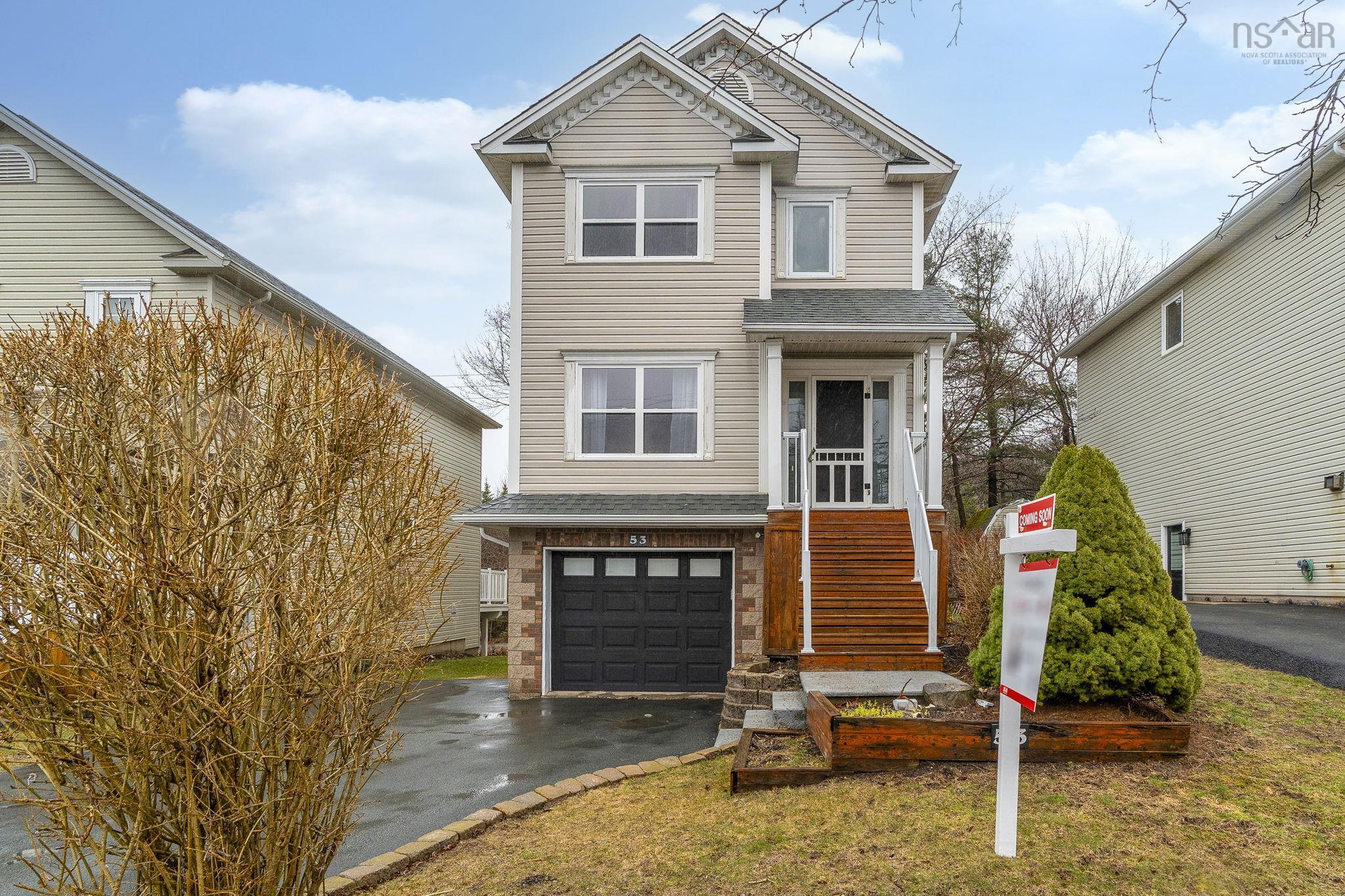 $699,000.00: 53 Heathside Crescent, Halifax