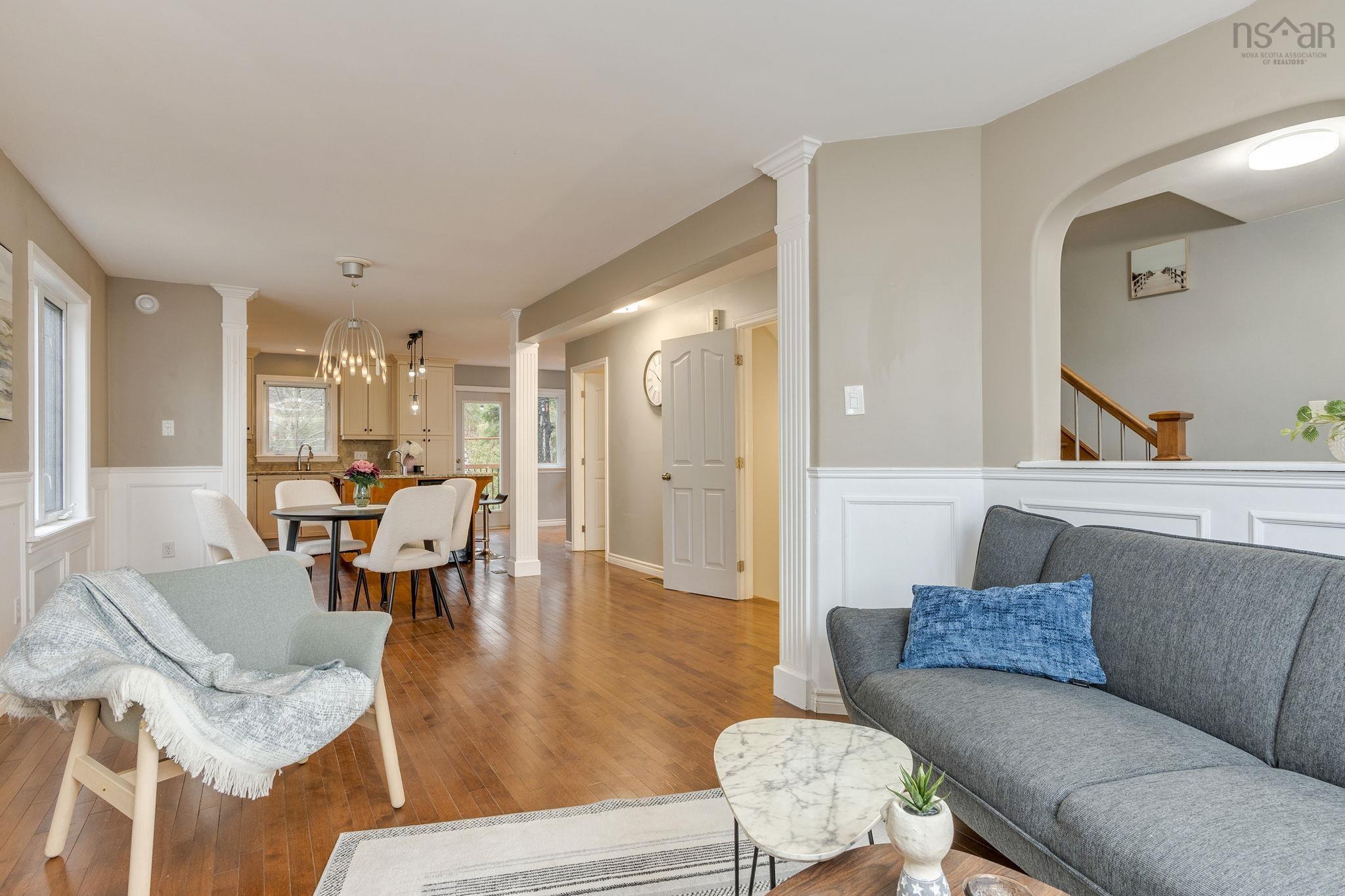 $699,000.00: 53 Heathside Crescent, Halifax