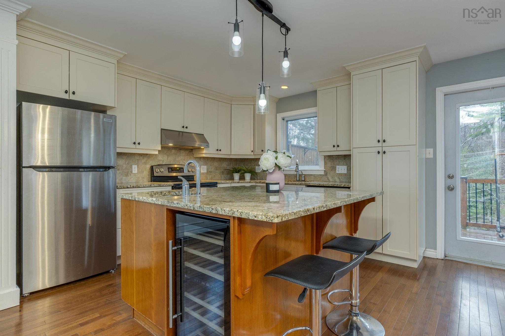 $699,000.00: 53 Heathside Crescent, Halifax