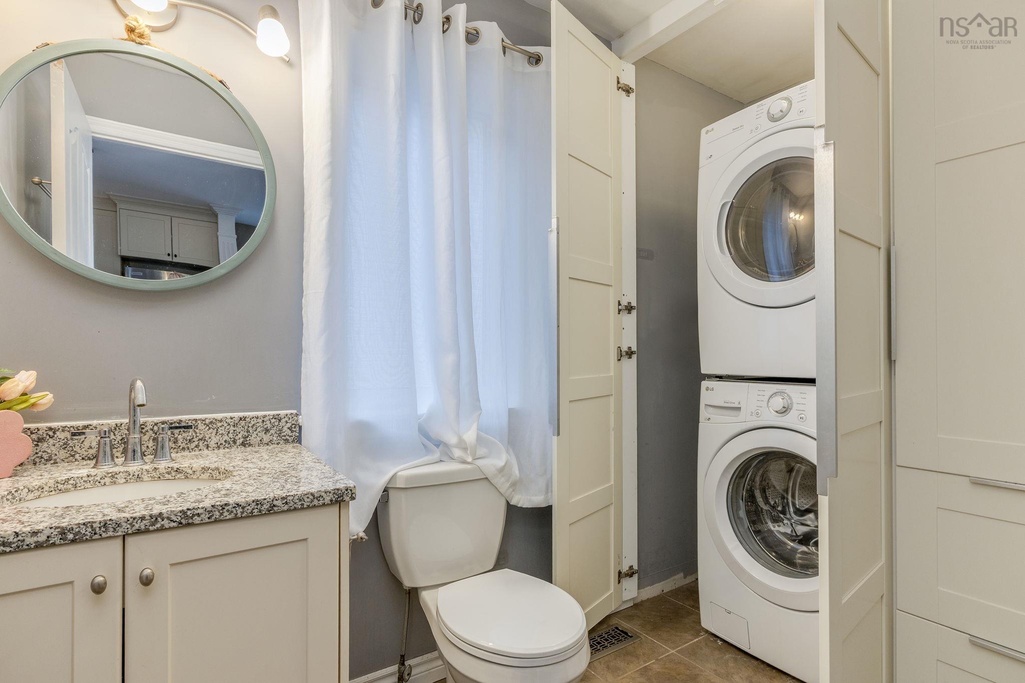 $699,000.00: 53 Heathside Crescent, Halifax