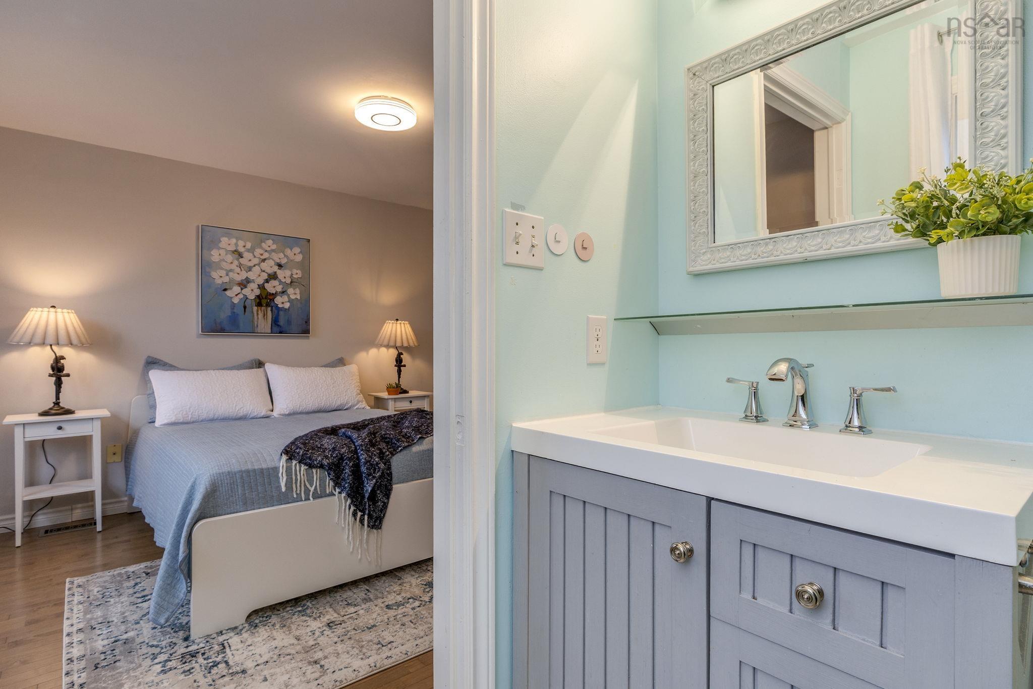 $699,000.00: 53 Heathside Crescent, Halifax