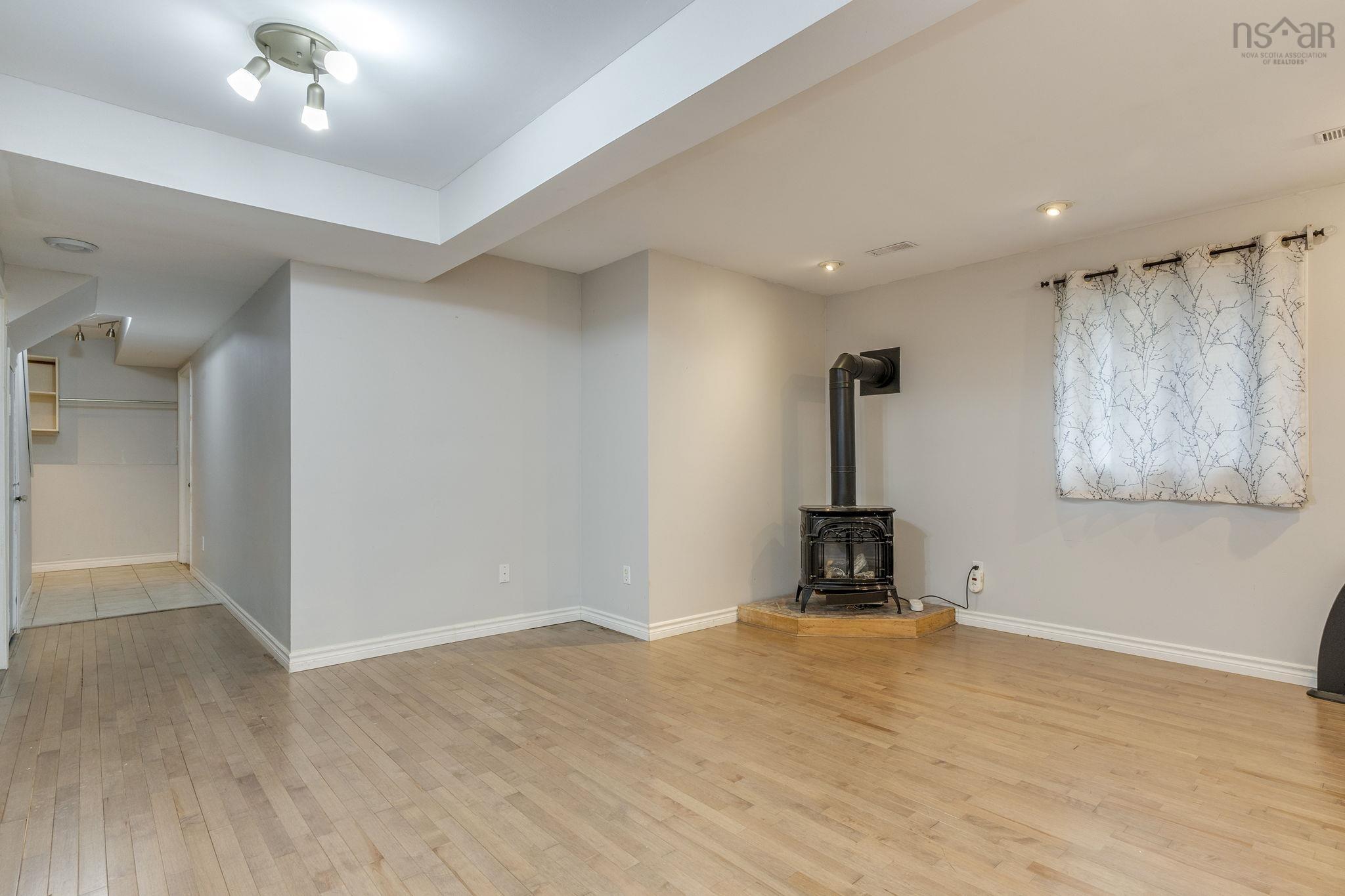 $699,000.00: 53 Heathside Crescent, Halifax