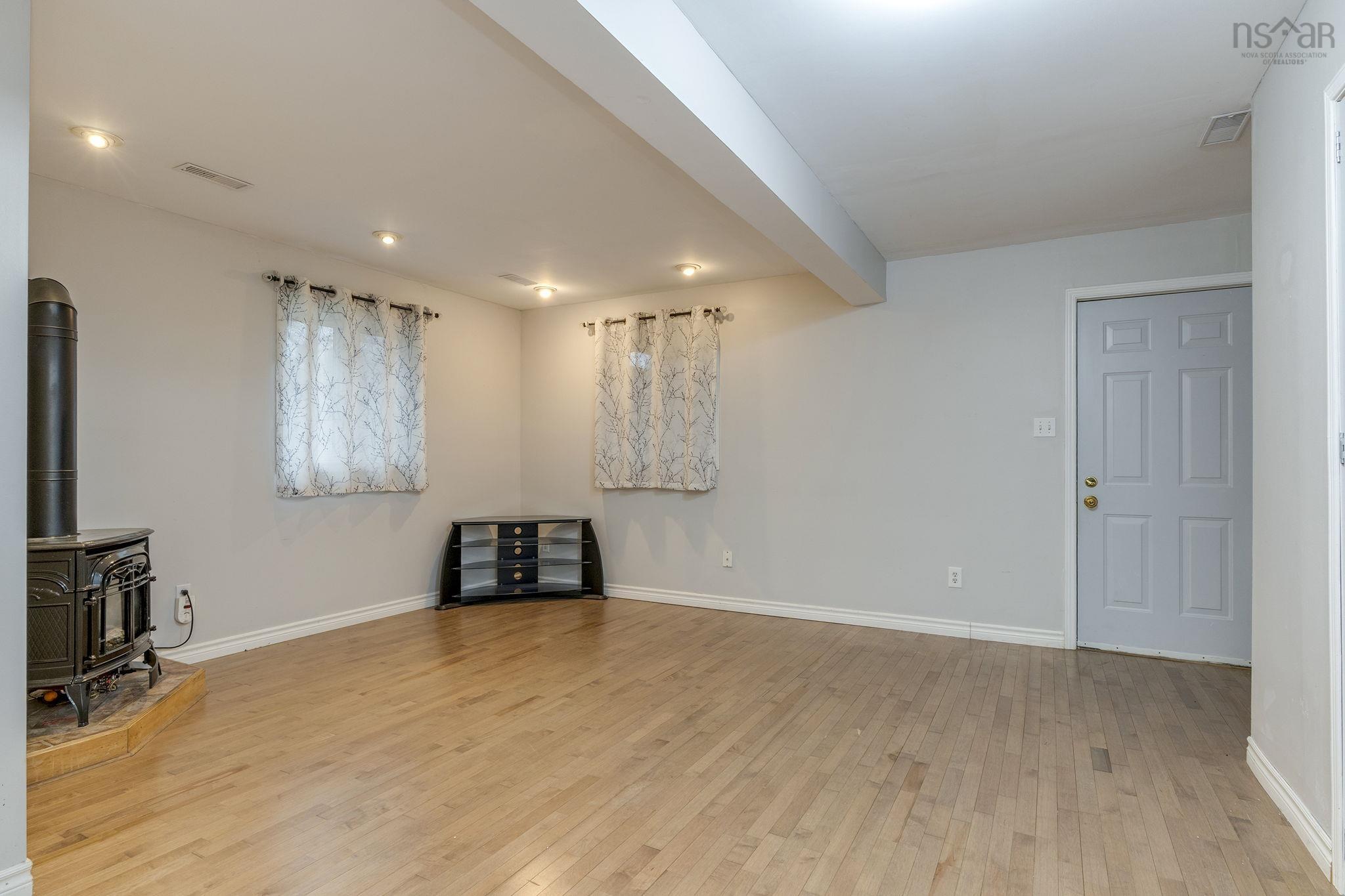 $699,000.00: 53 Heathside Crescent, Halifax