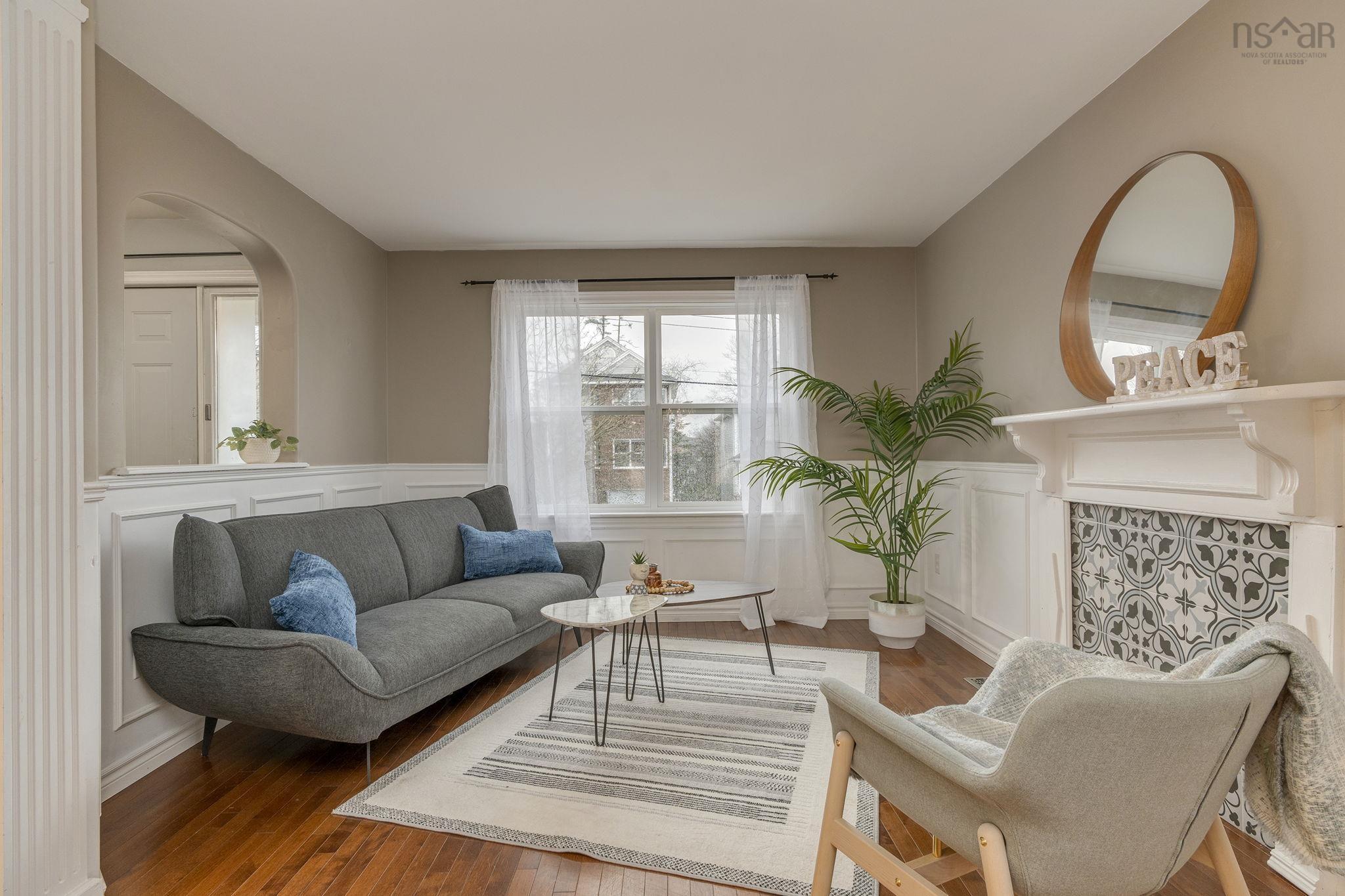 $699,000.00: 53 Heathside Crescent, Halifax