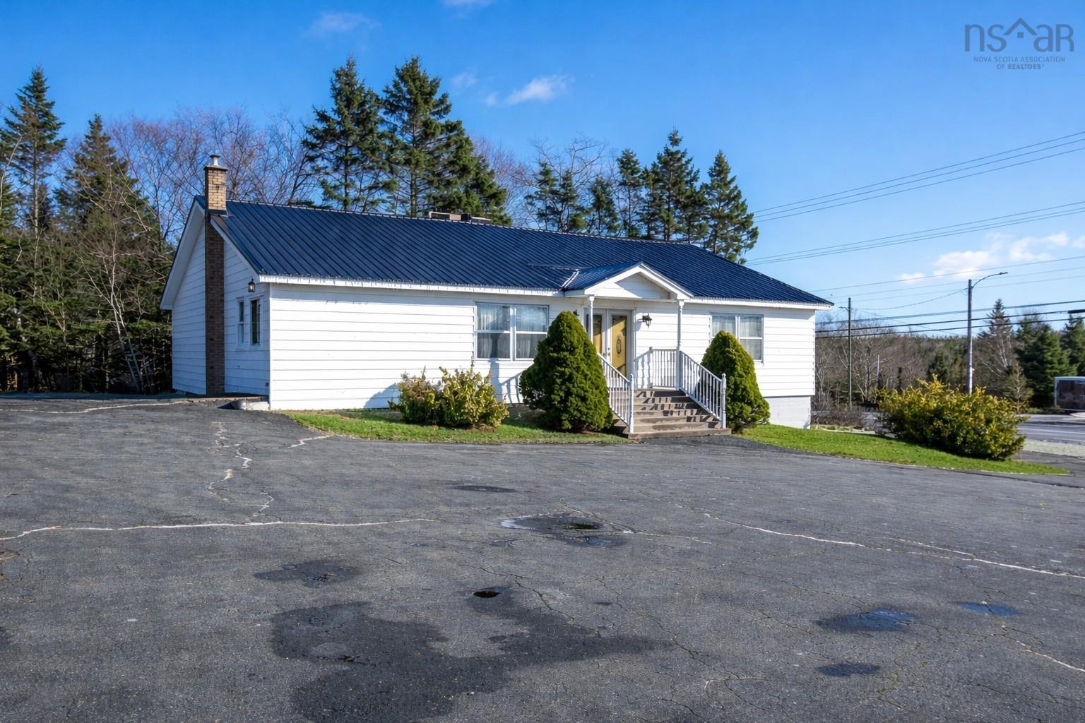 $425,000.00: 7795 Nova Scotia Trunk 7, Musquodoboit Harbour