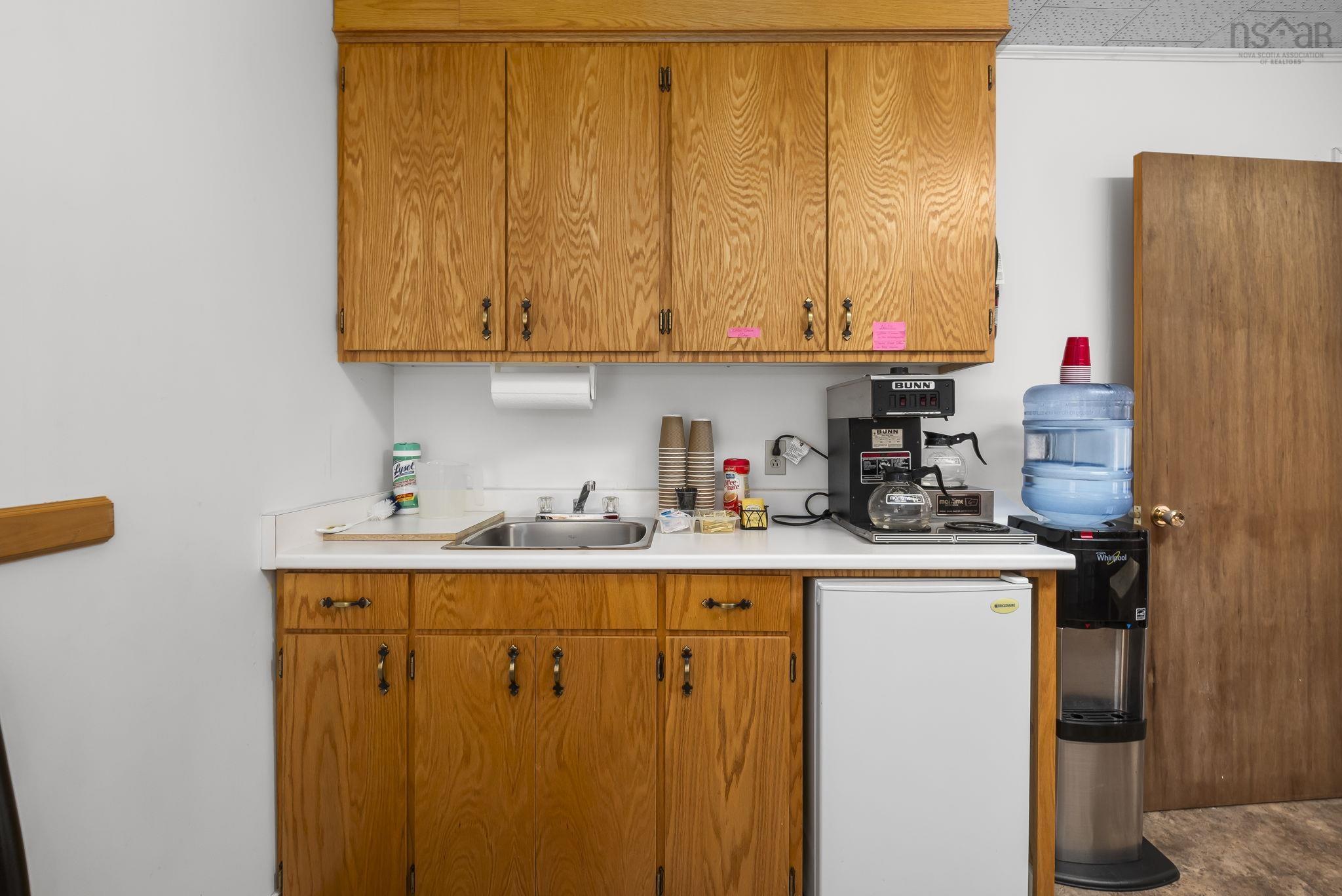 $425,000.00: 7795 Nova Scotia Trunk 7, Musquodoboit Harbour