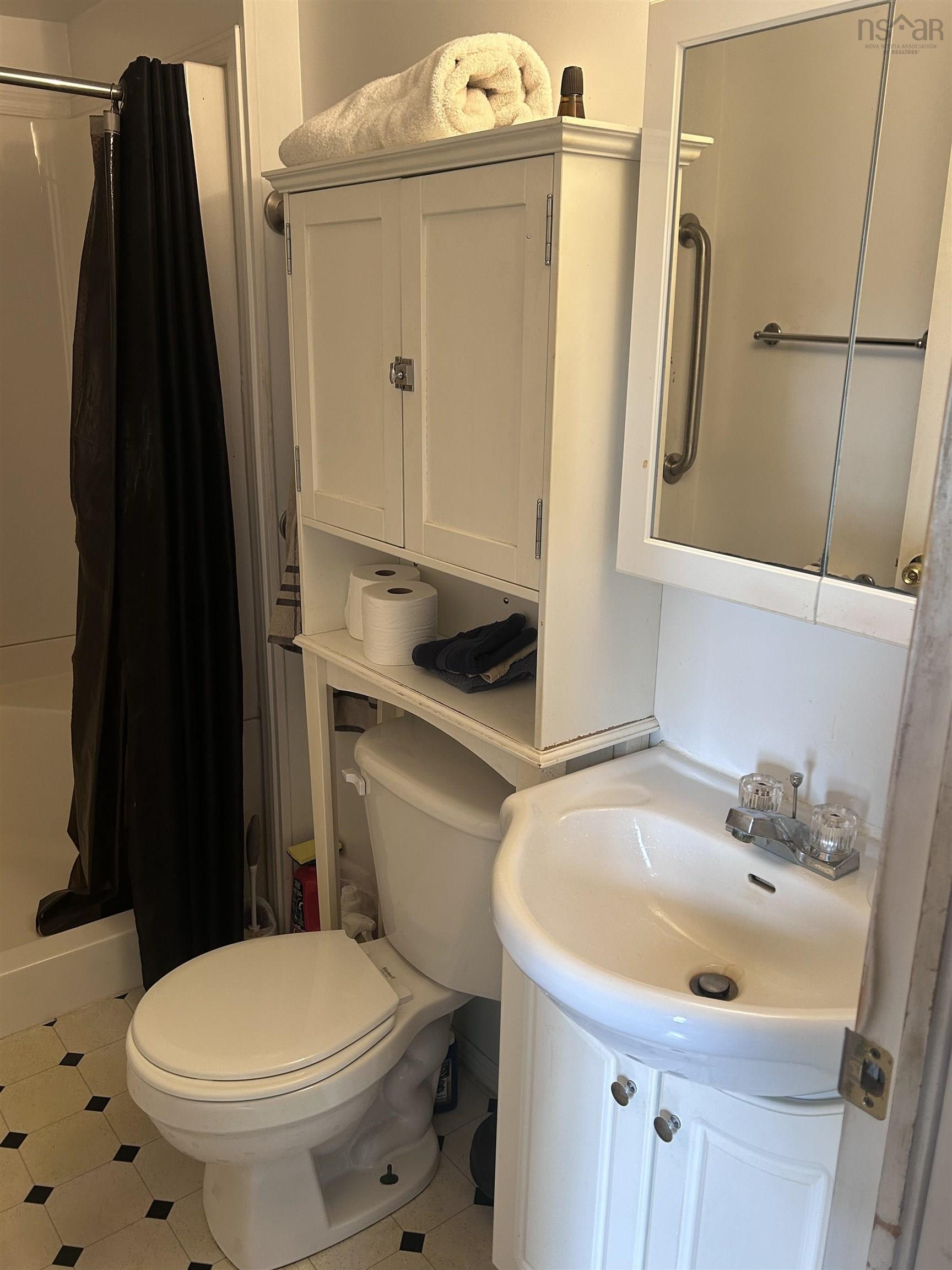 $99,900.00: 742 Lower River Road, Hureauville