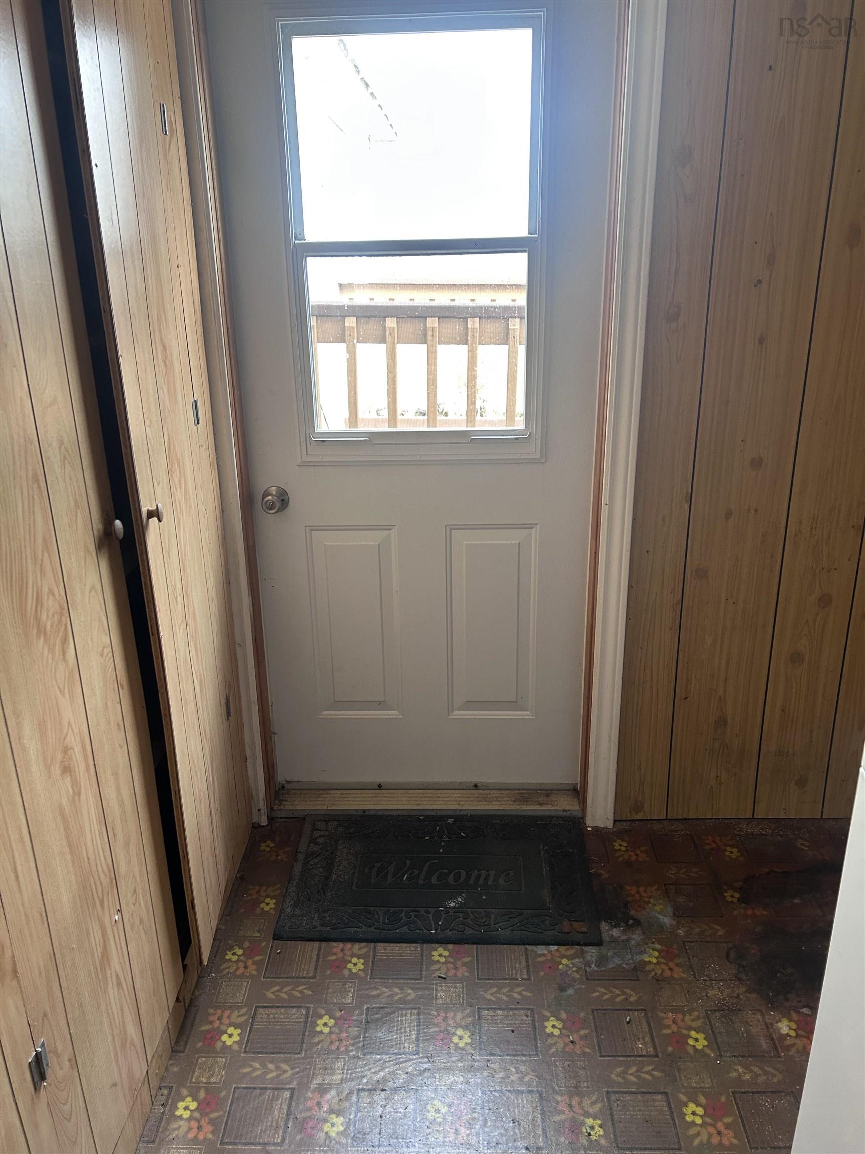 $99,900.00: 742 Lower River Road, Hureauville