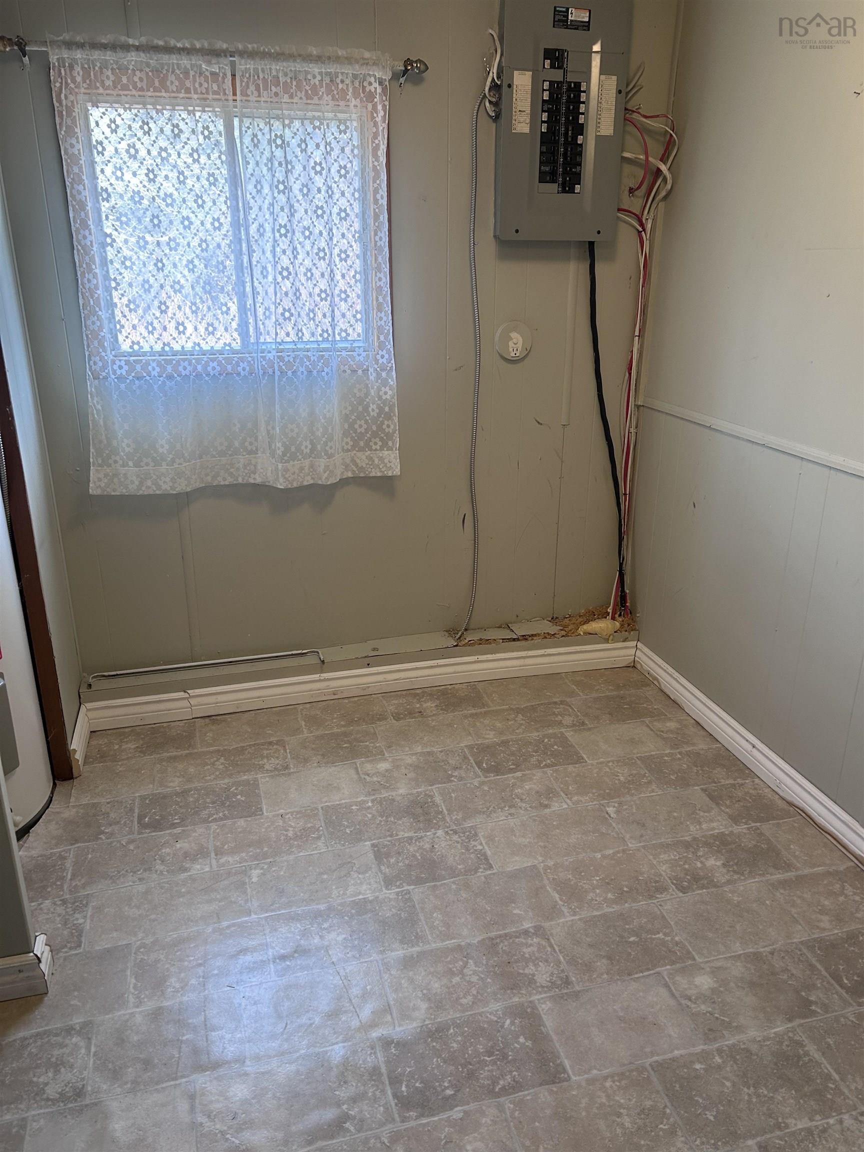 $99,900.00: 742 Lower River Road, Hureauville