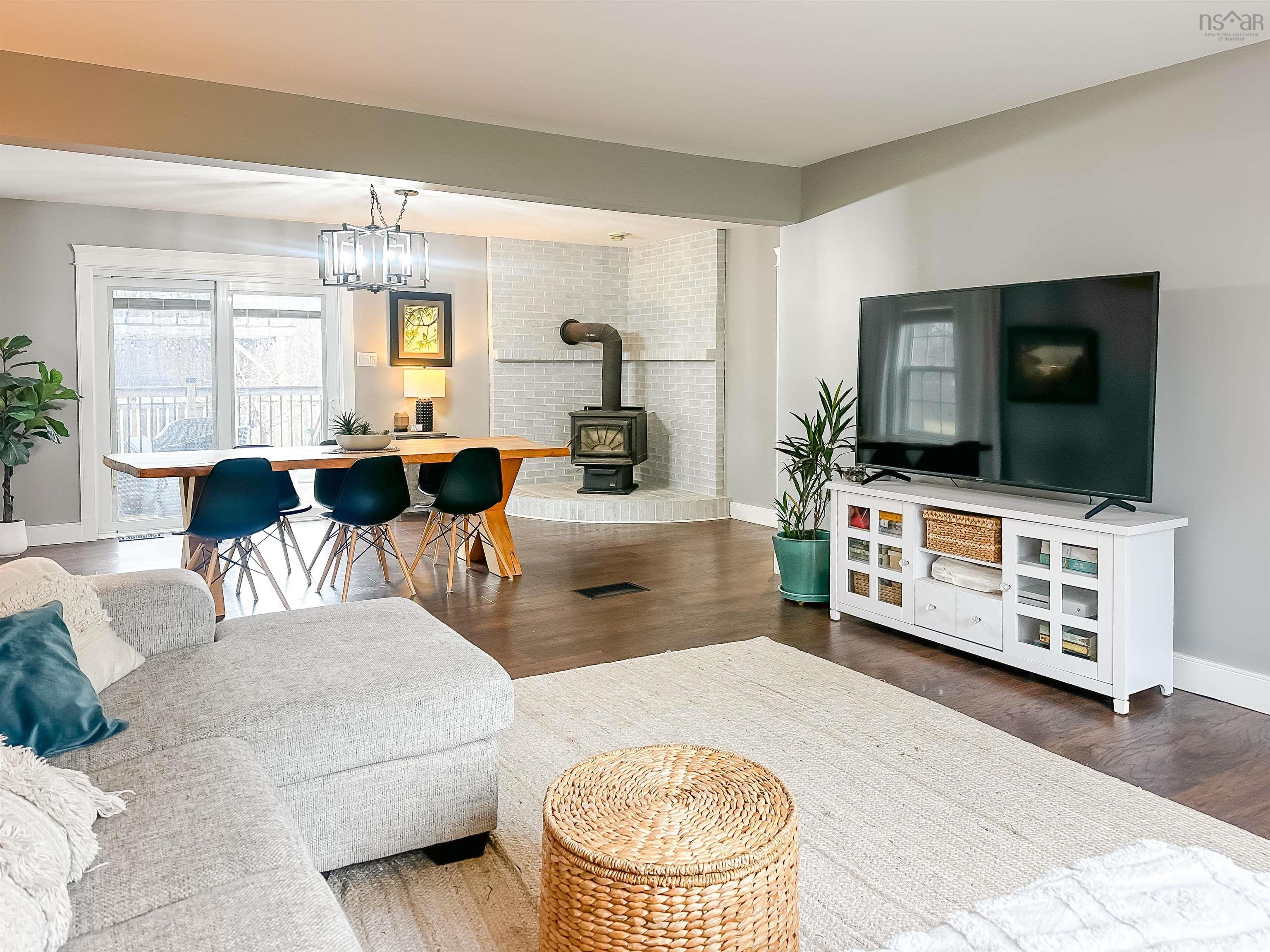 $689,900.00: 690 Maple Street, East Berwick