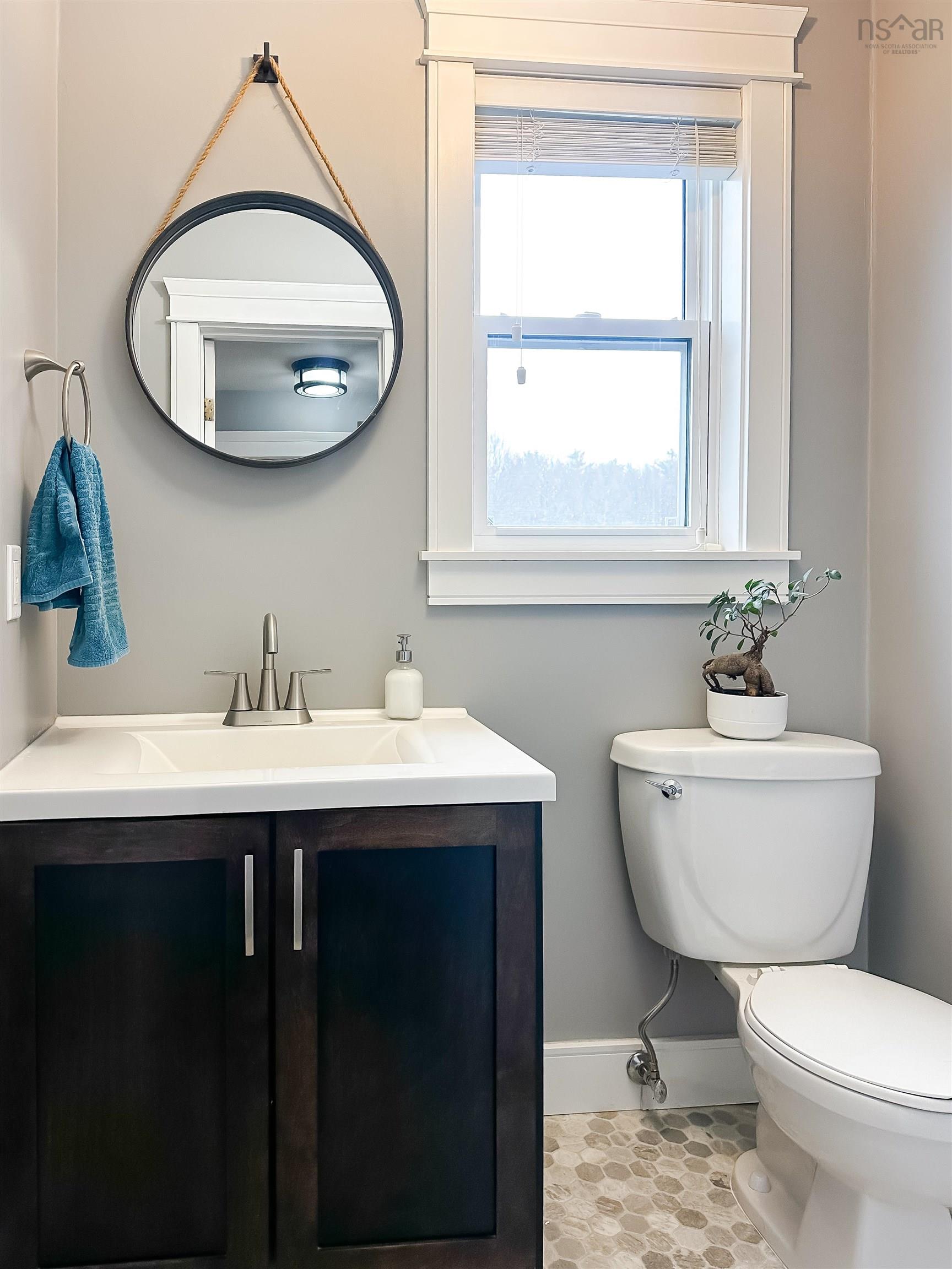 $689,900.00: 690 Maple Street, East Berwick