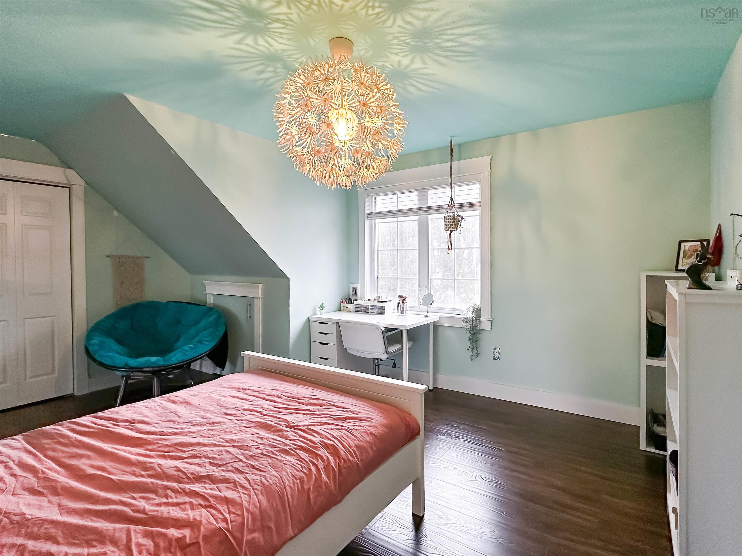 $689,900.00: 690 Maple Street, East Berwick