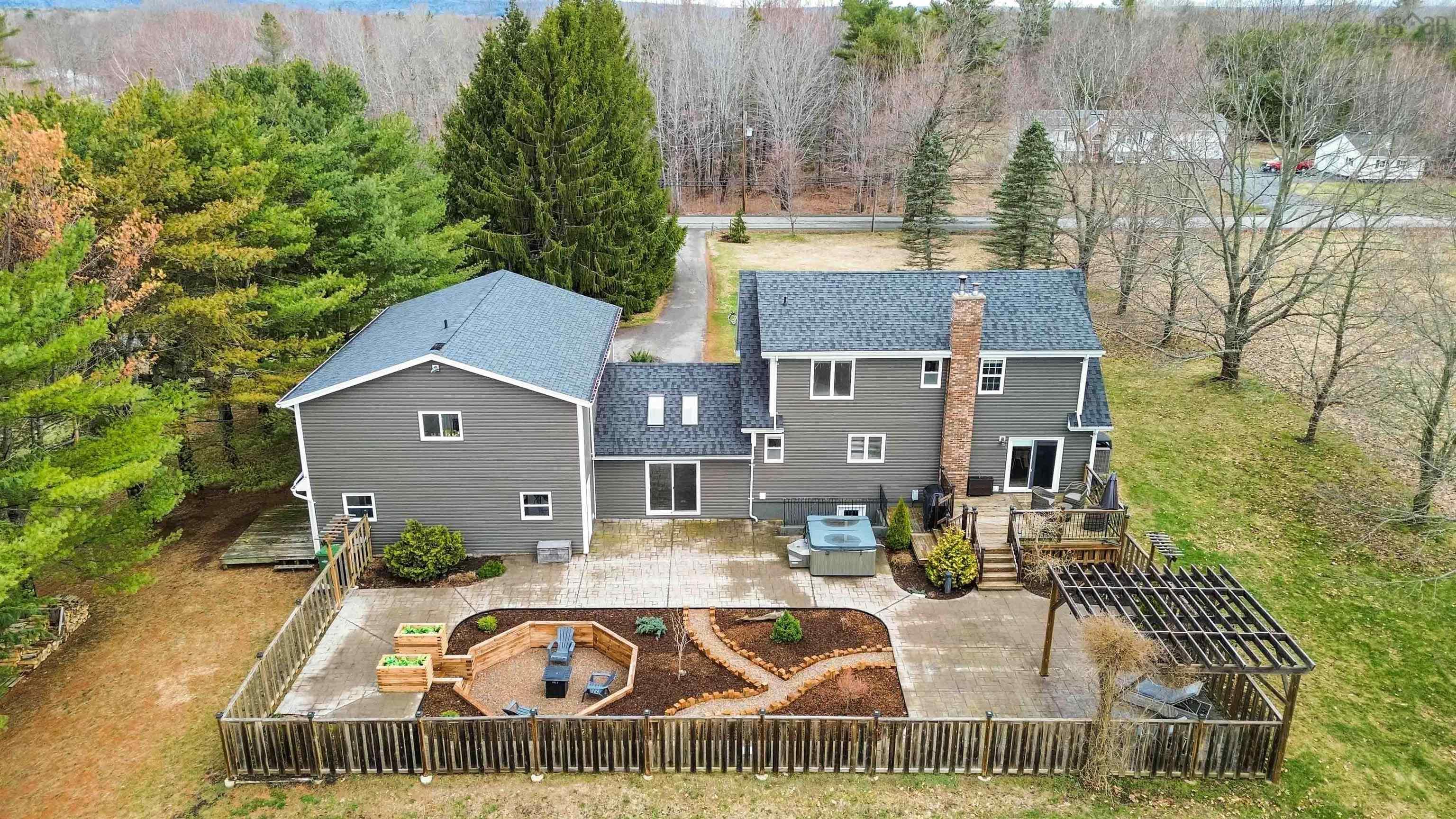 $689,900.00: 690 Maple Street, East Berwick