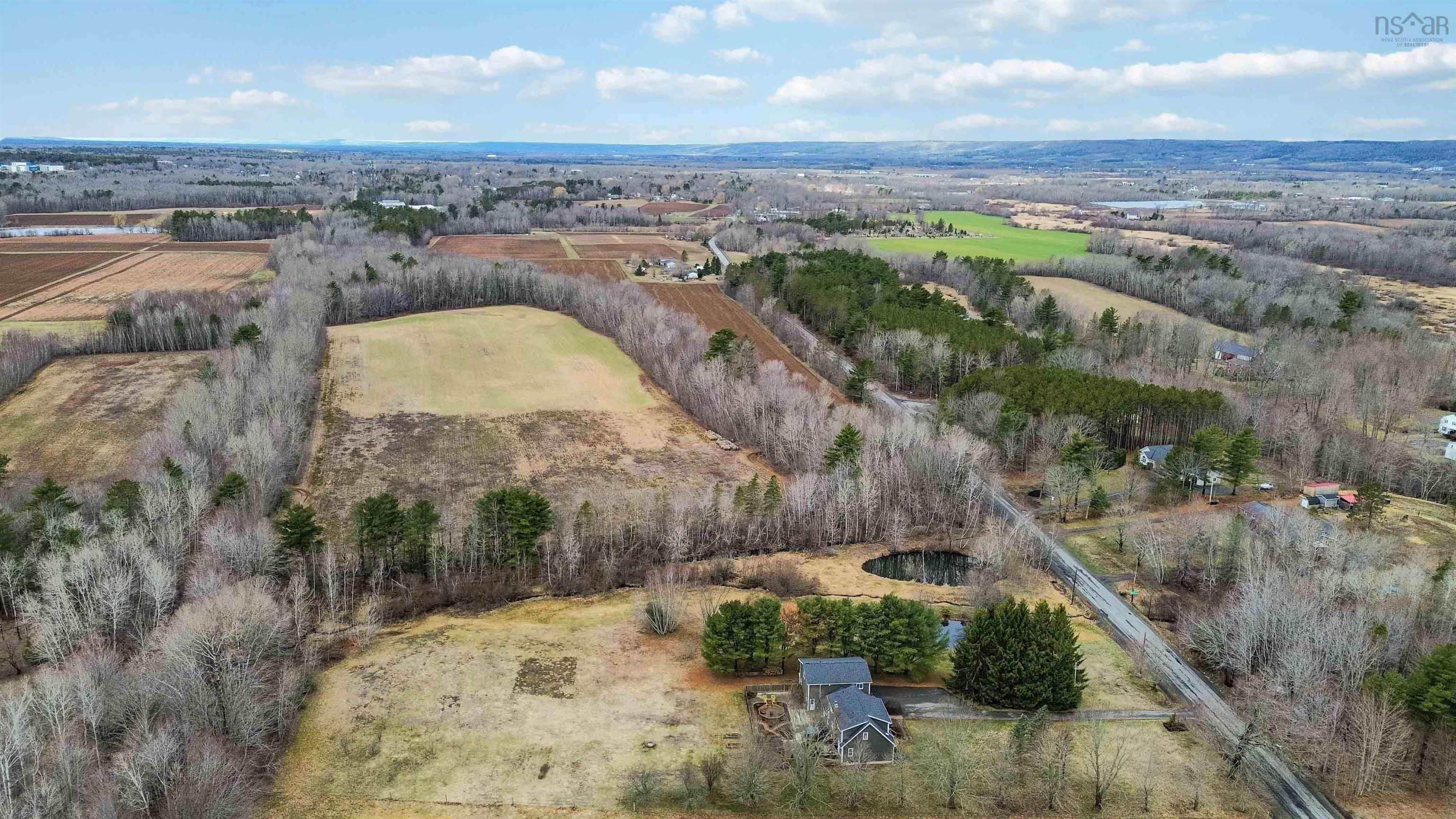 $689,900.00: 690 Maple Street, East Berwick