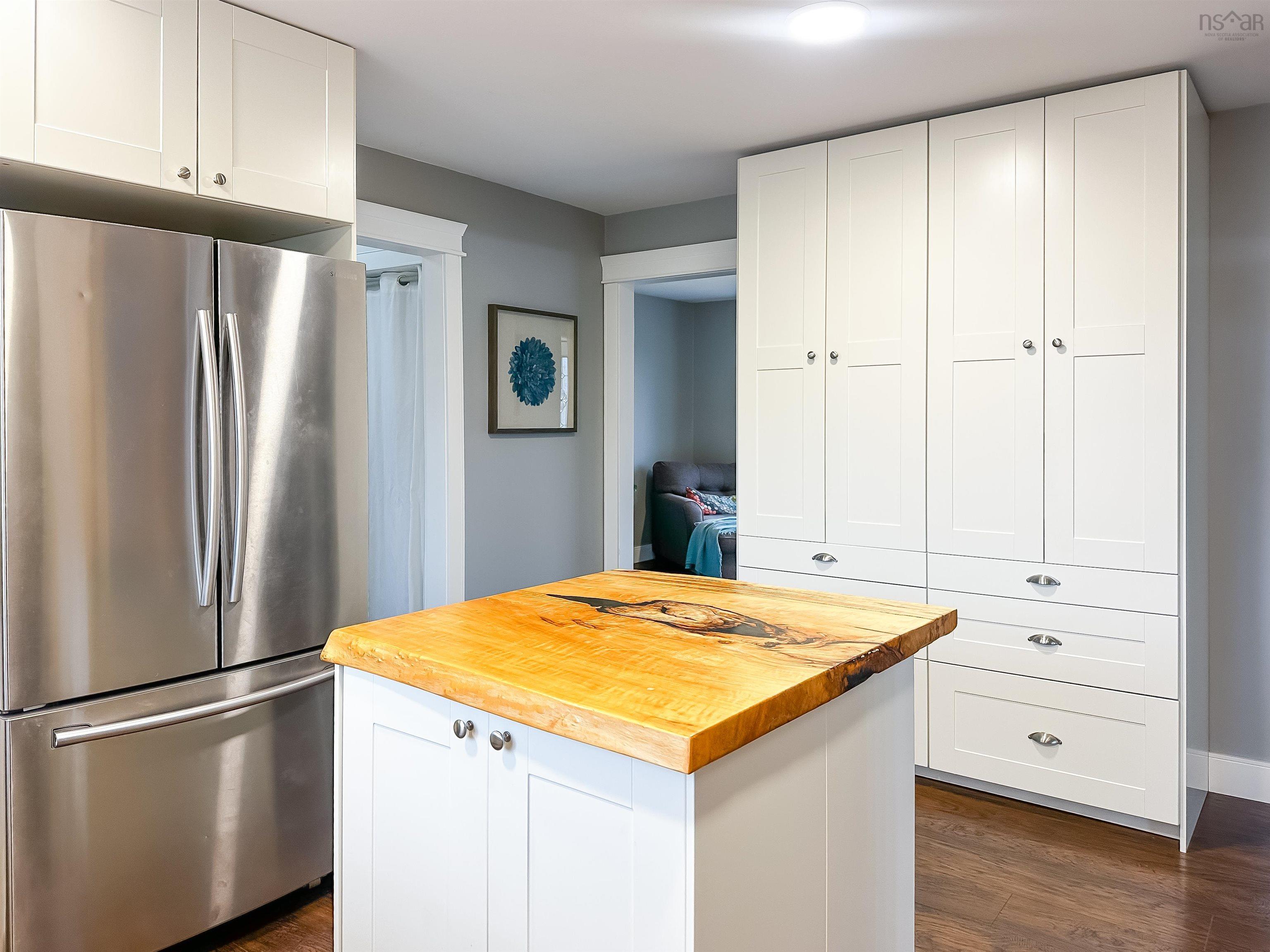 $689,900.00: 690 Maple Street, East Berwick