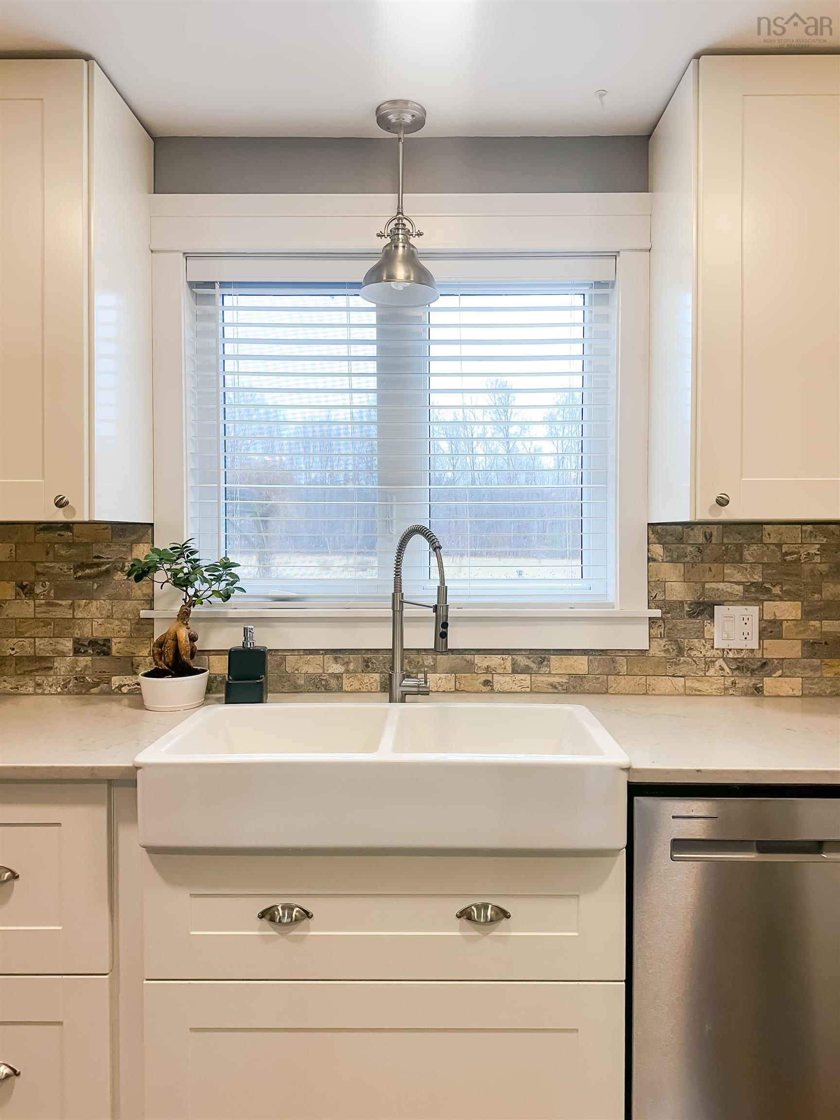 $689,900.00: 690 Maple Street, East Berwick