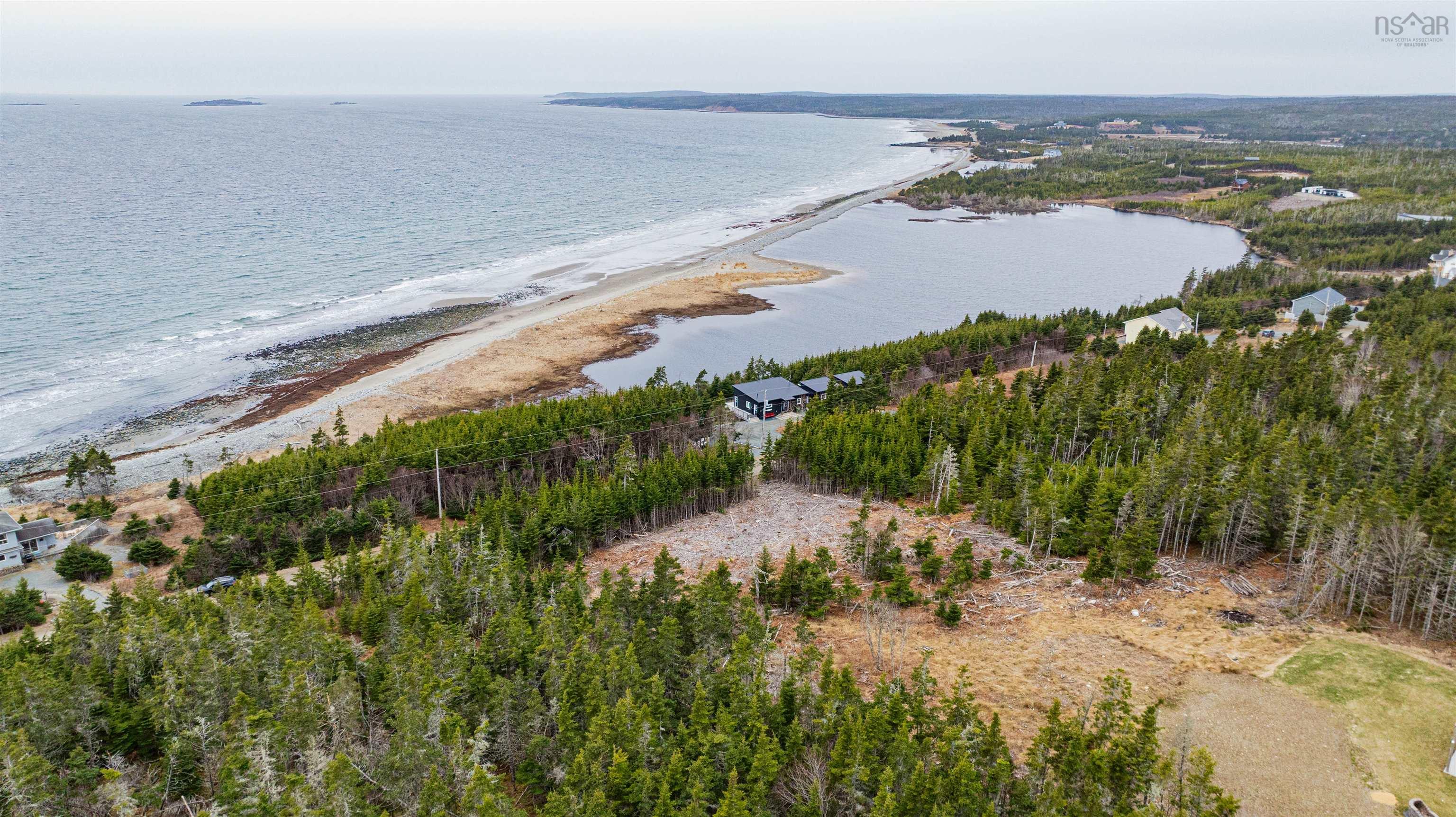 $149,900.00: 66 Kaakwogook Way, Clam Bay