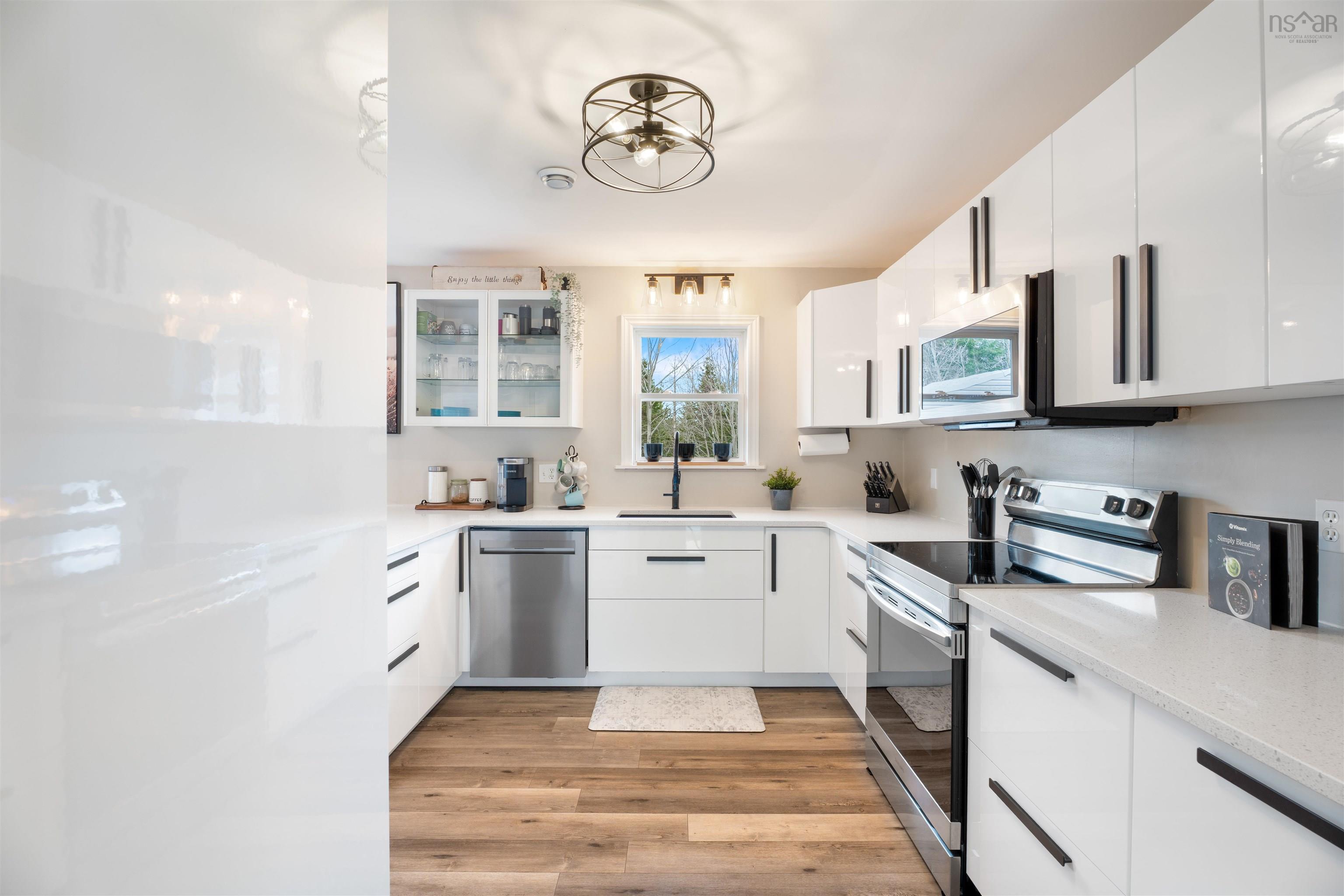 $574,900.00: 99 Loriann Drive, Porters Lake