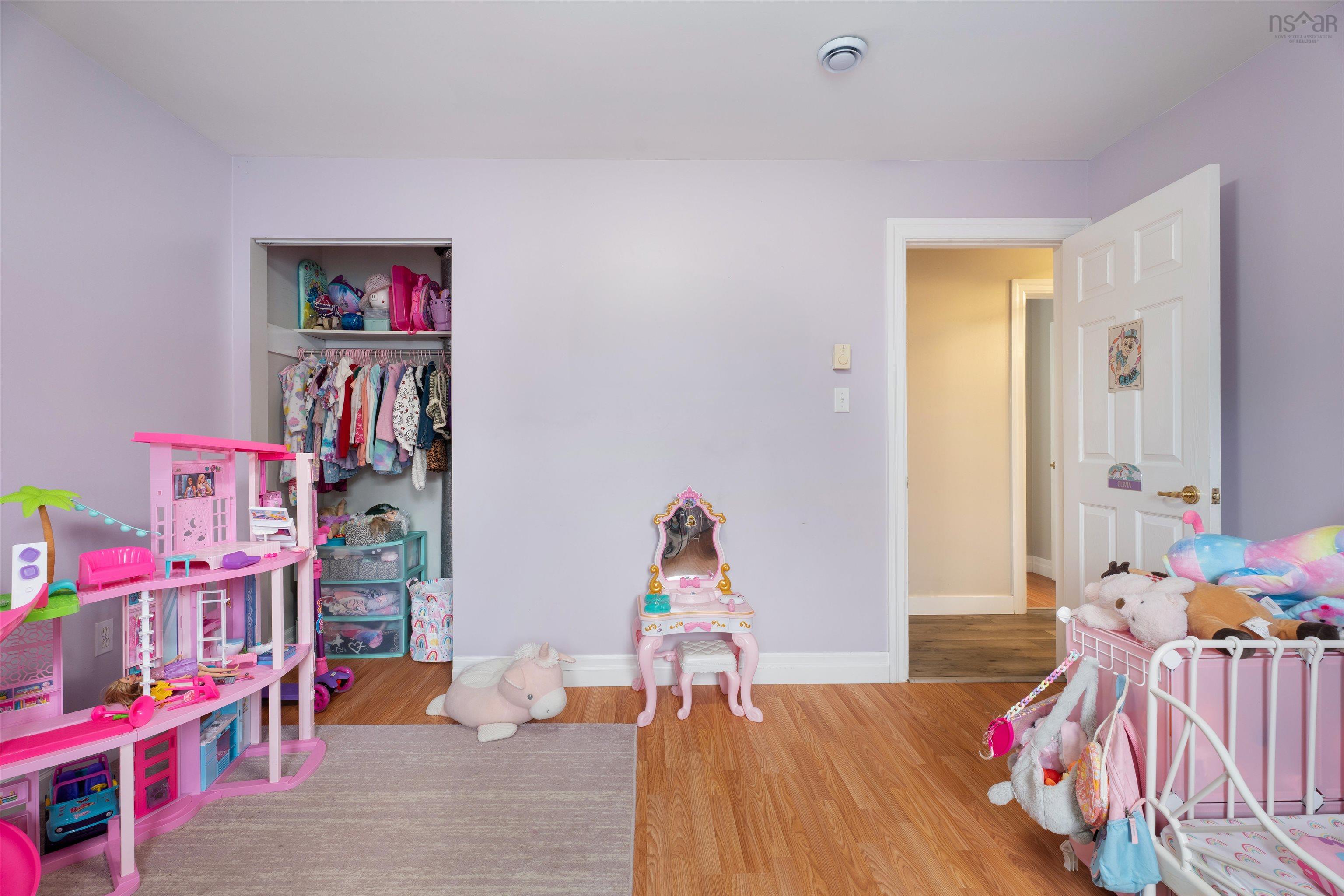 $574,900.00: 99 Loriann Drive, Porters Lake