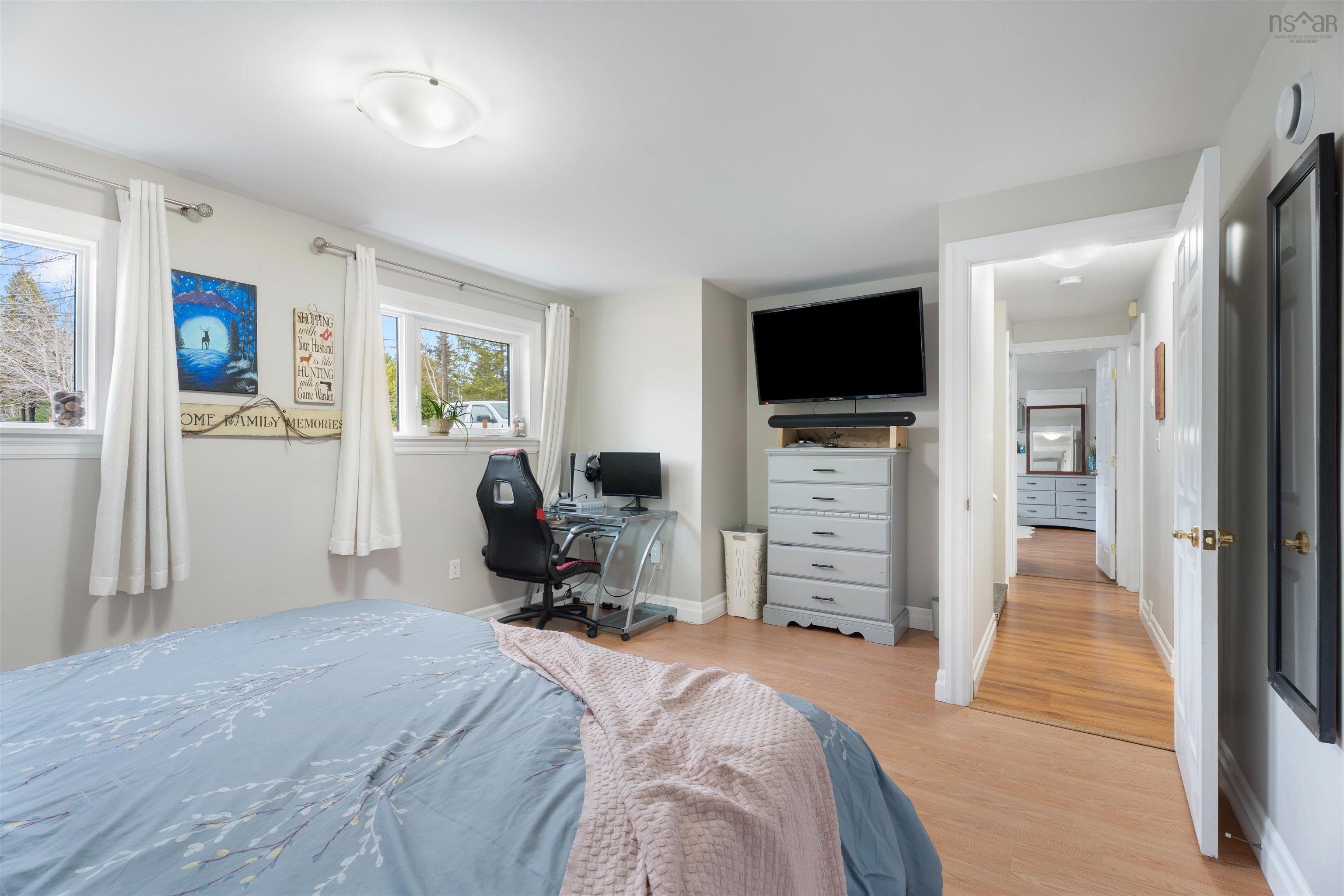 $574,900.00: 99 Loriann Drive, Porters Lake