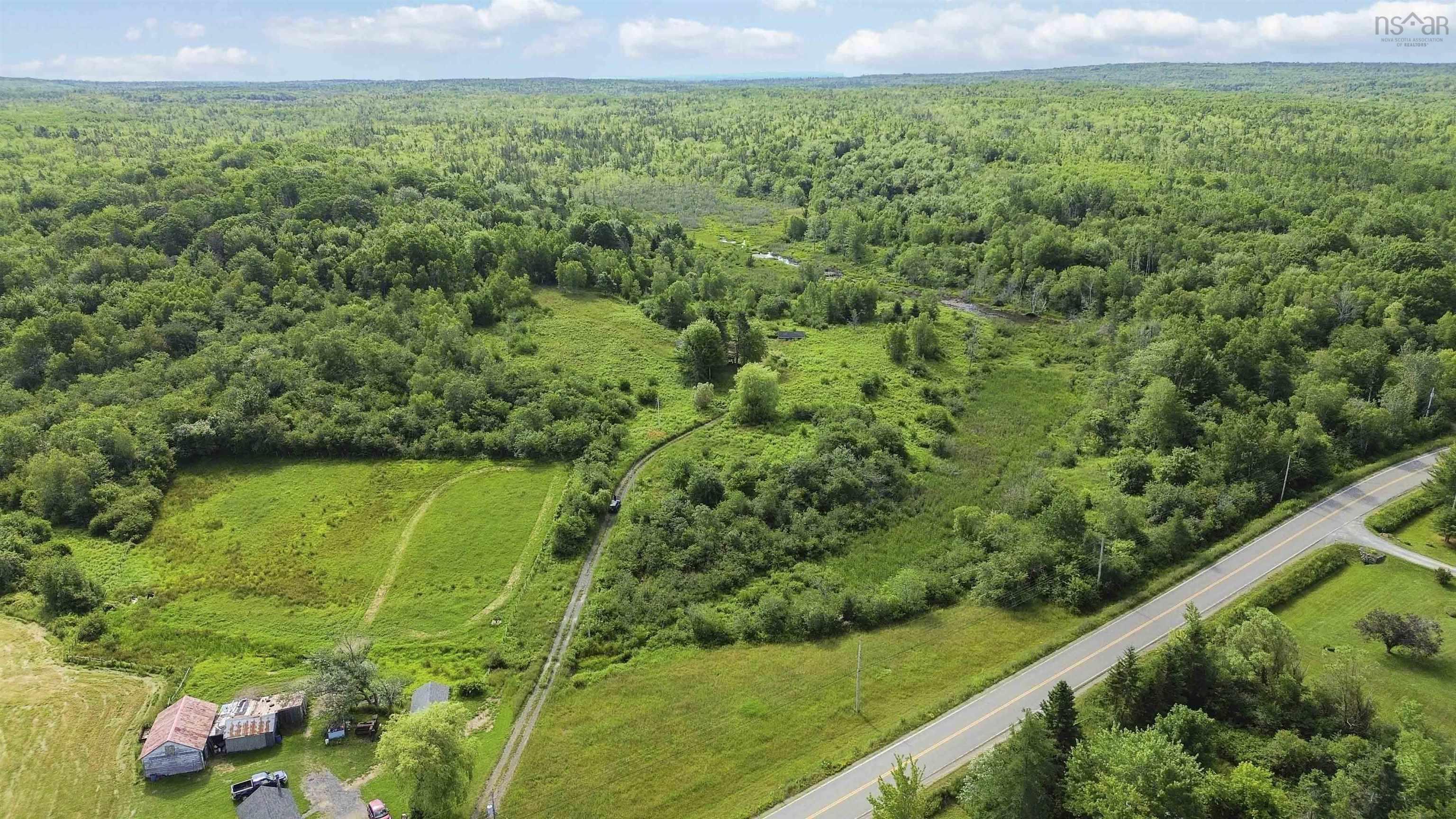 $259,900.00: 6782 Highway 215, Cheverie