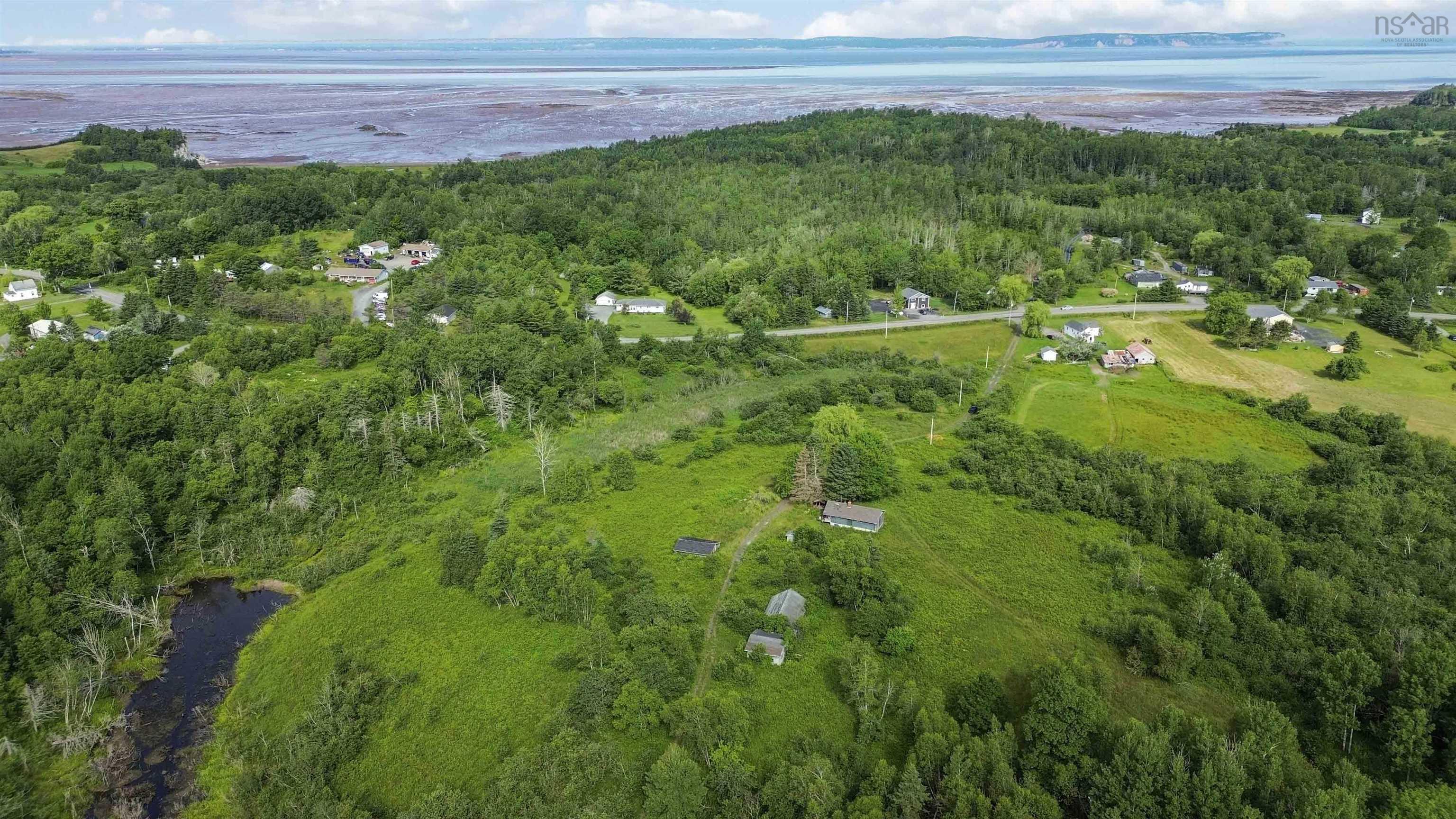 $259,900.00: 6782 Highway 215, Cheverie