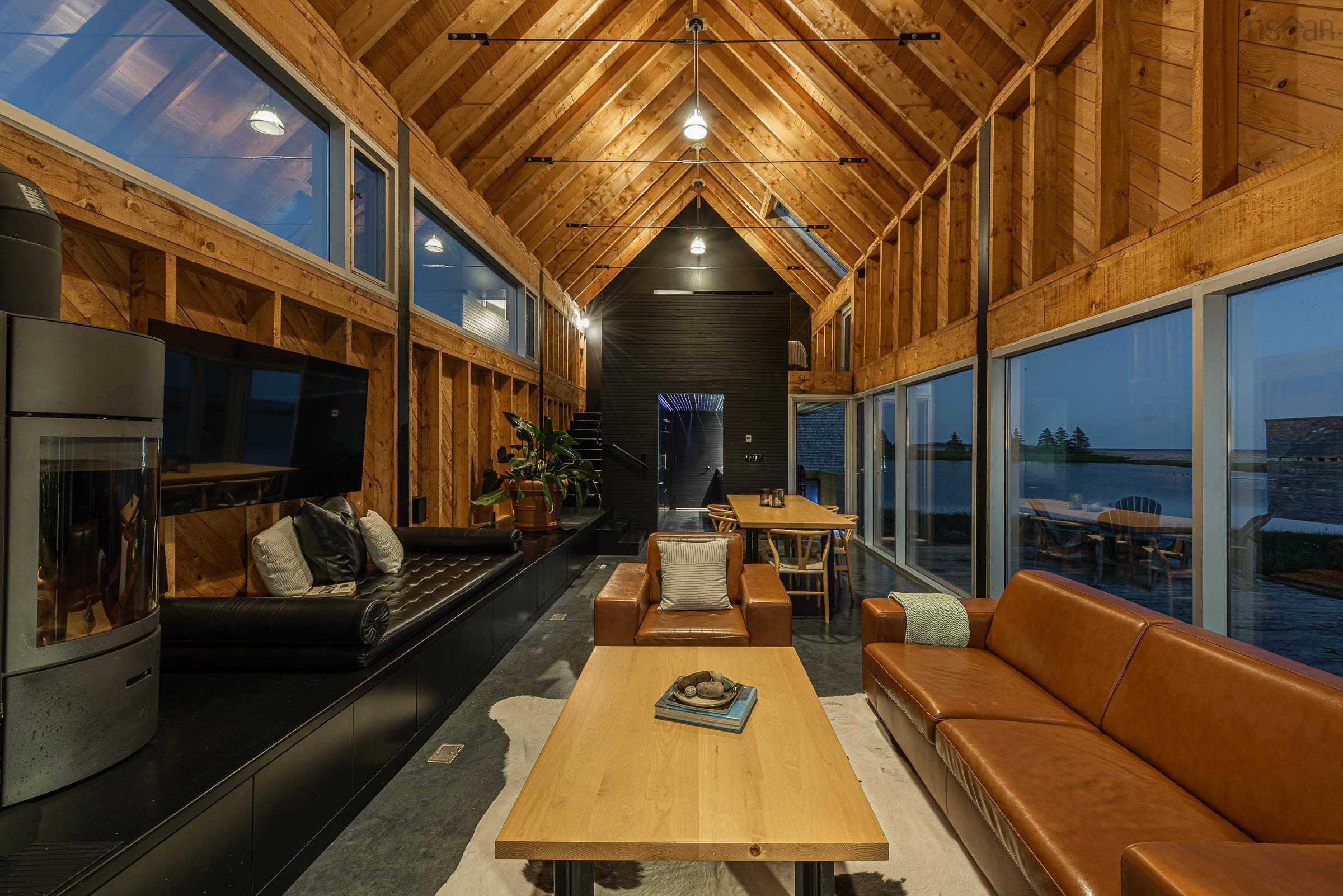 $1,195,000.00: 120 Net Yard Lane, Upper Kingsburg