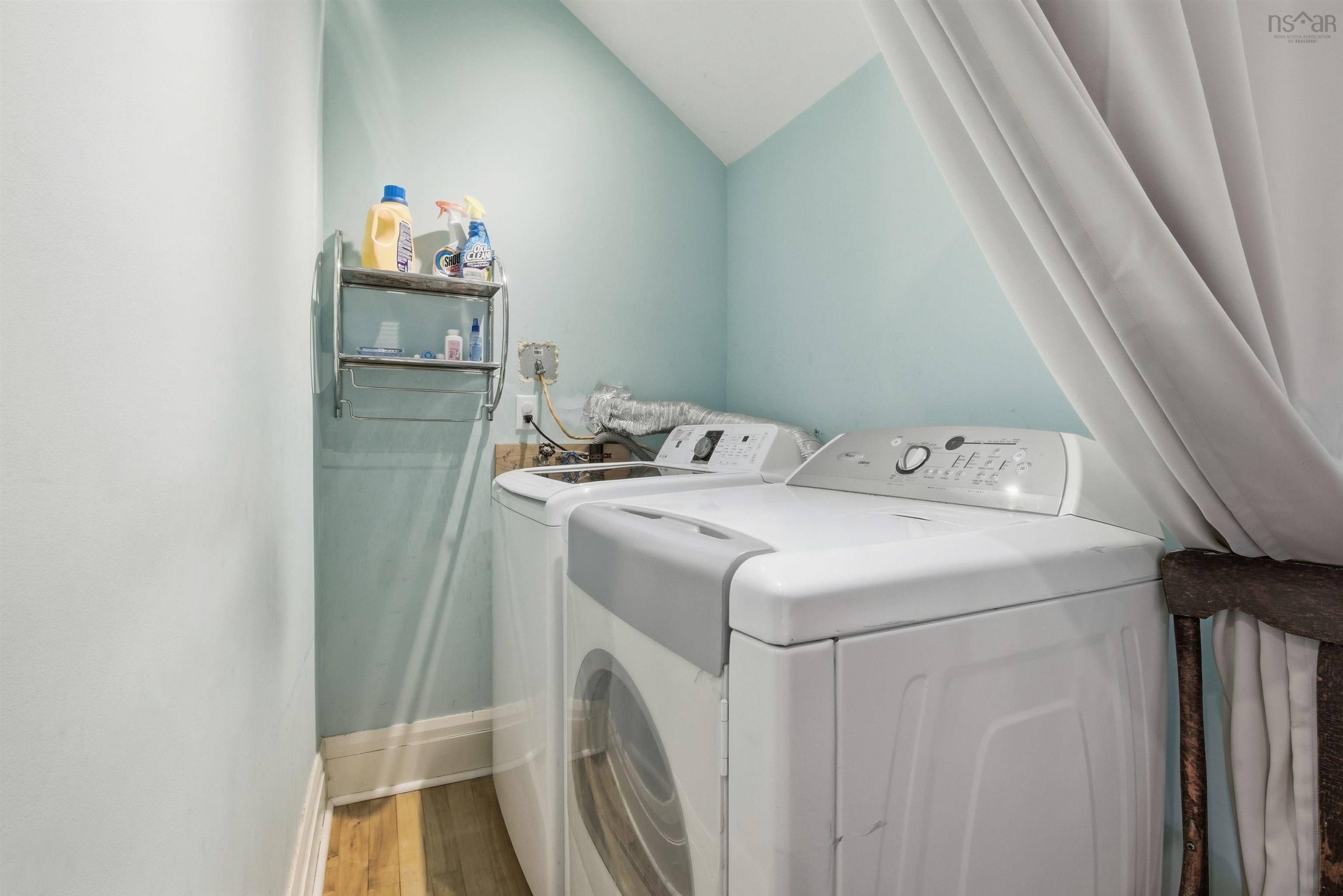 $599,900.00: 15 Falmouth Dyke Rd, Falmouth