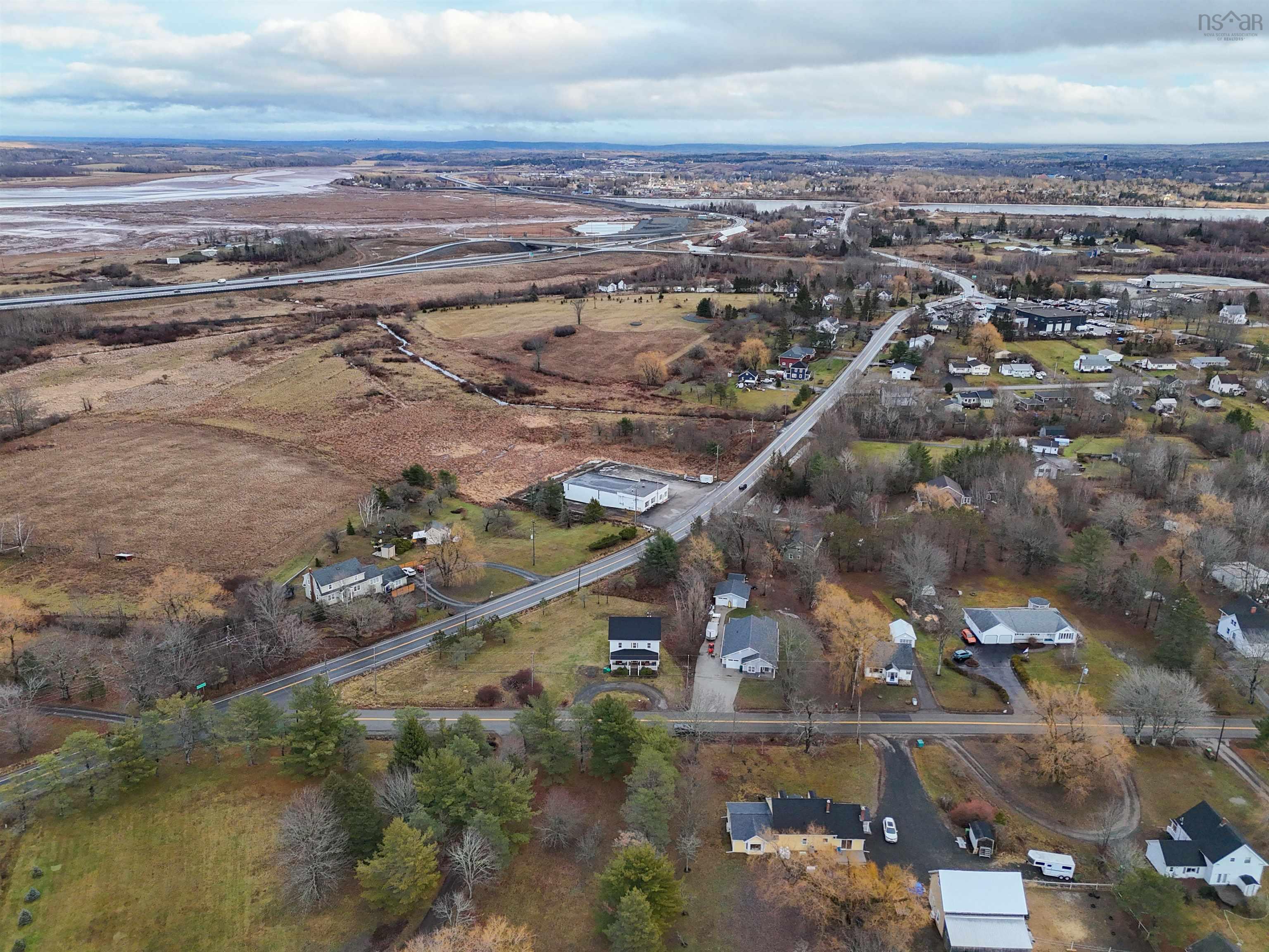 $599,900.00: 15 Falmouth Dyke Rd, Falmouth