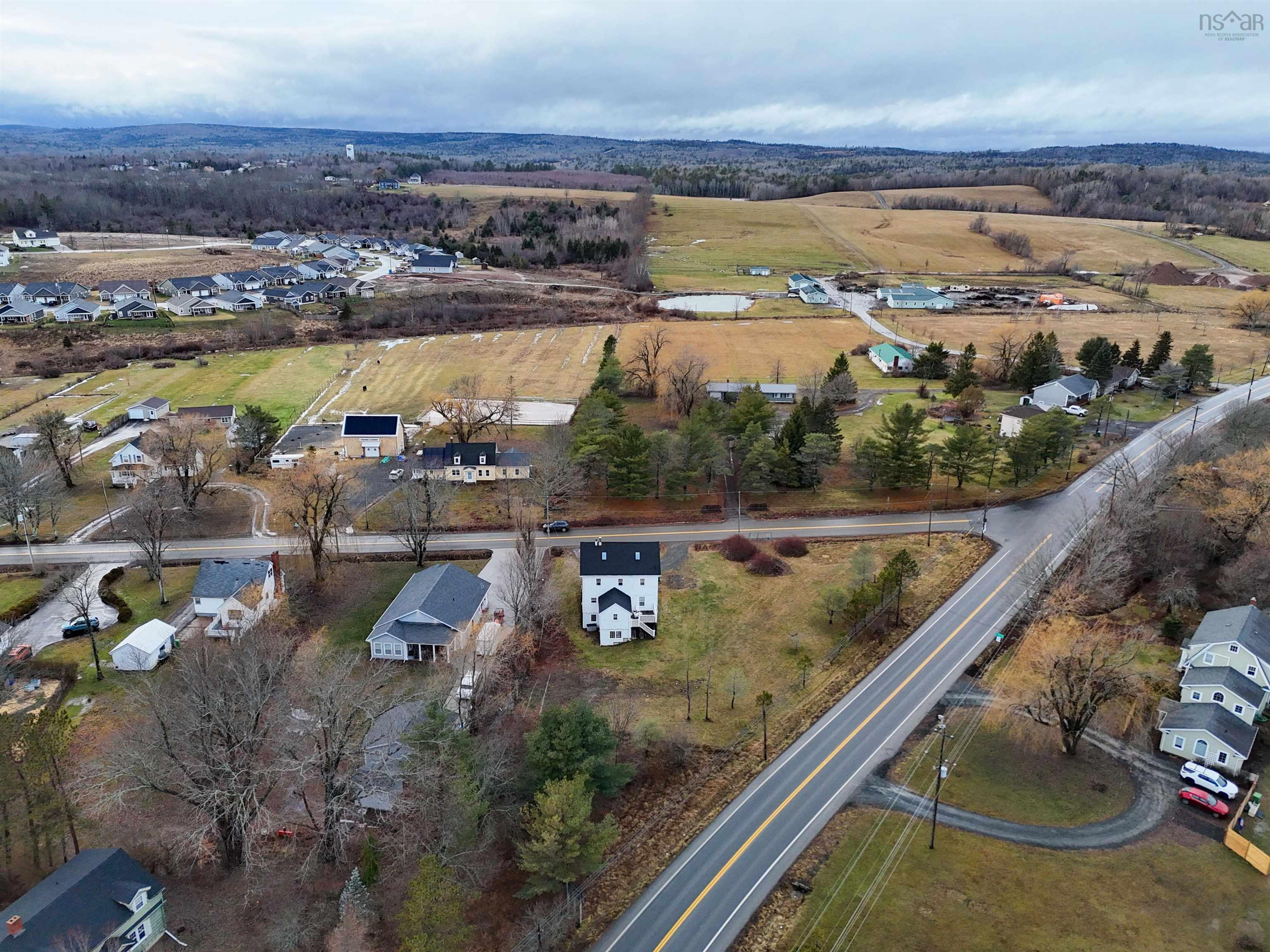 $599,900.00: 15 Falmouth Dyke Rd, Falmouth