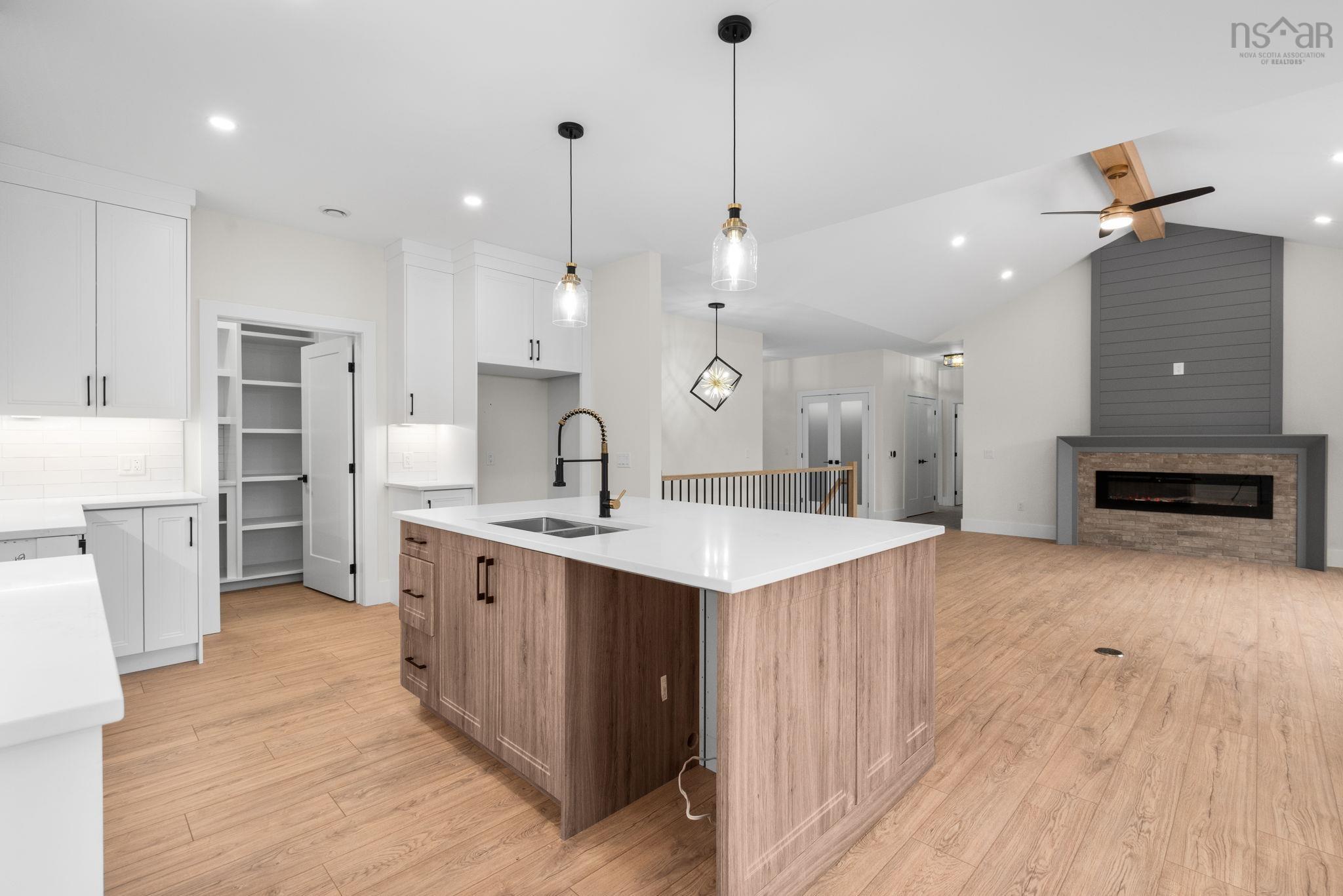 $974,900.00: 66 Osprey Ridge, Belnan