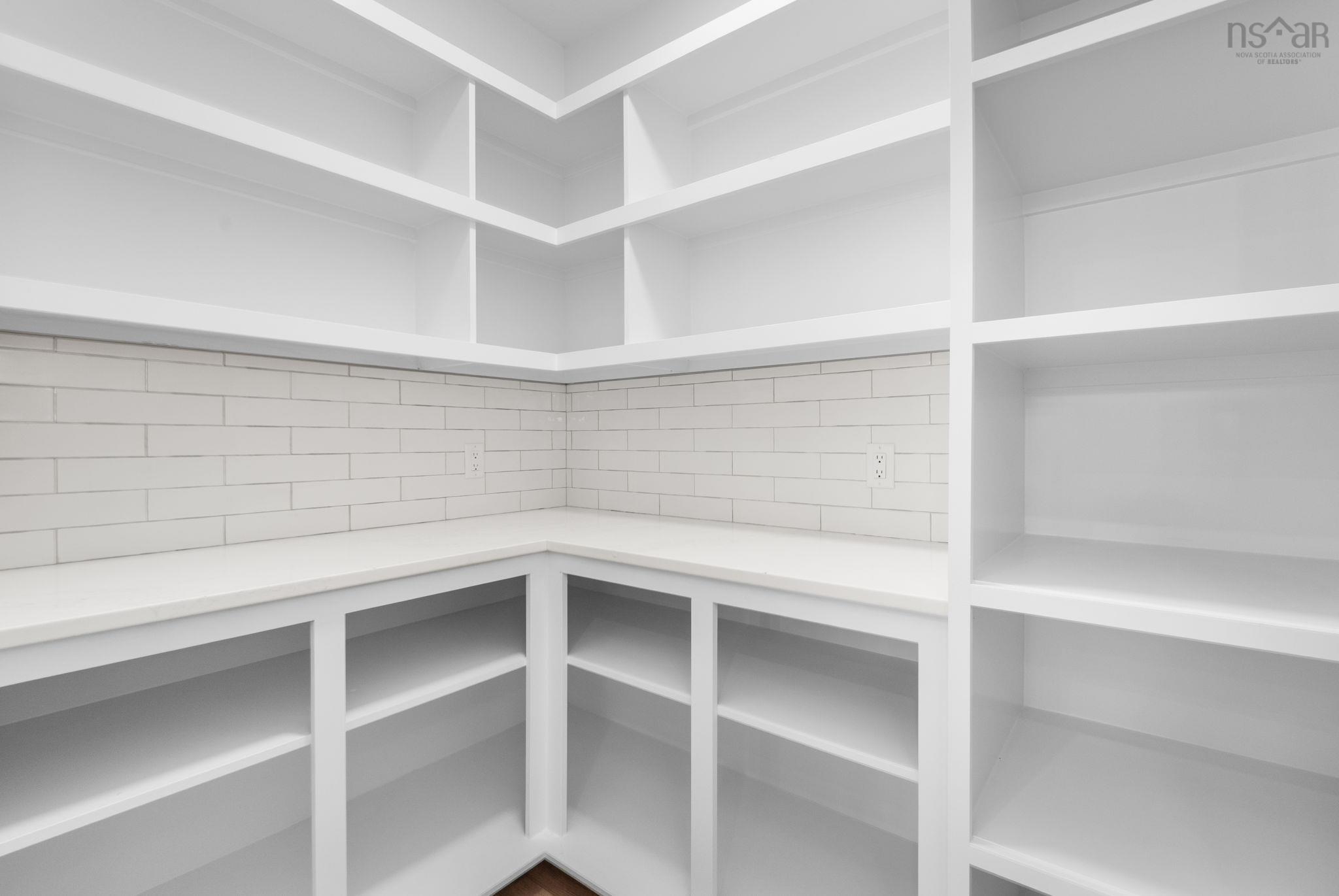 $974,900.00: 66 Osprey Ridge, Belnan