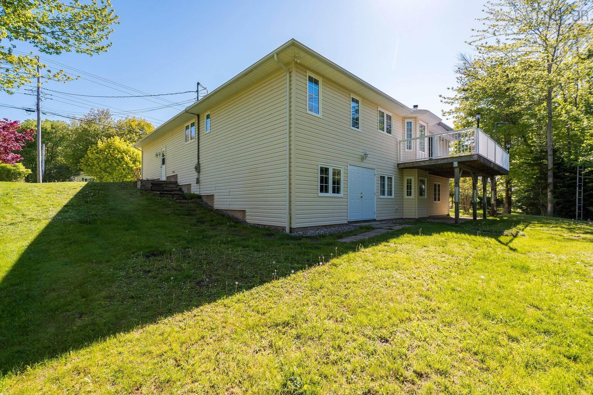 $519,000.00: 114 Mayfair Drive, Bridgewater