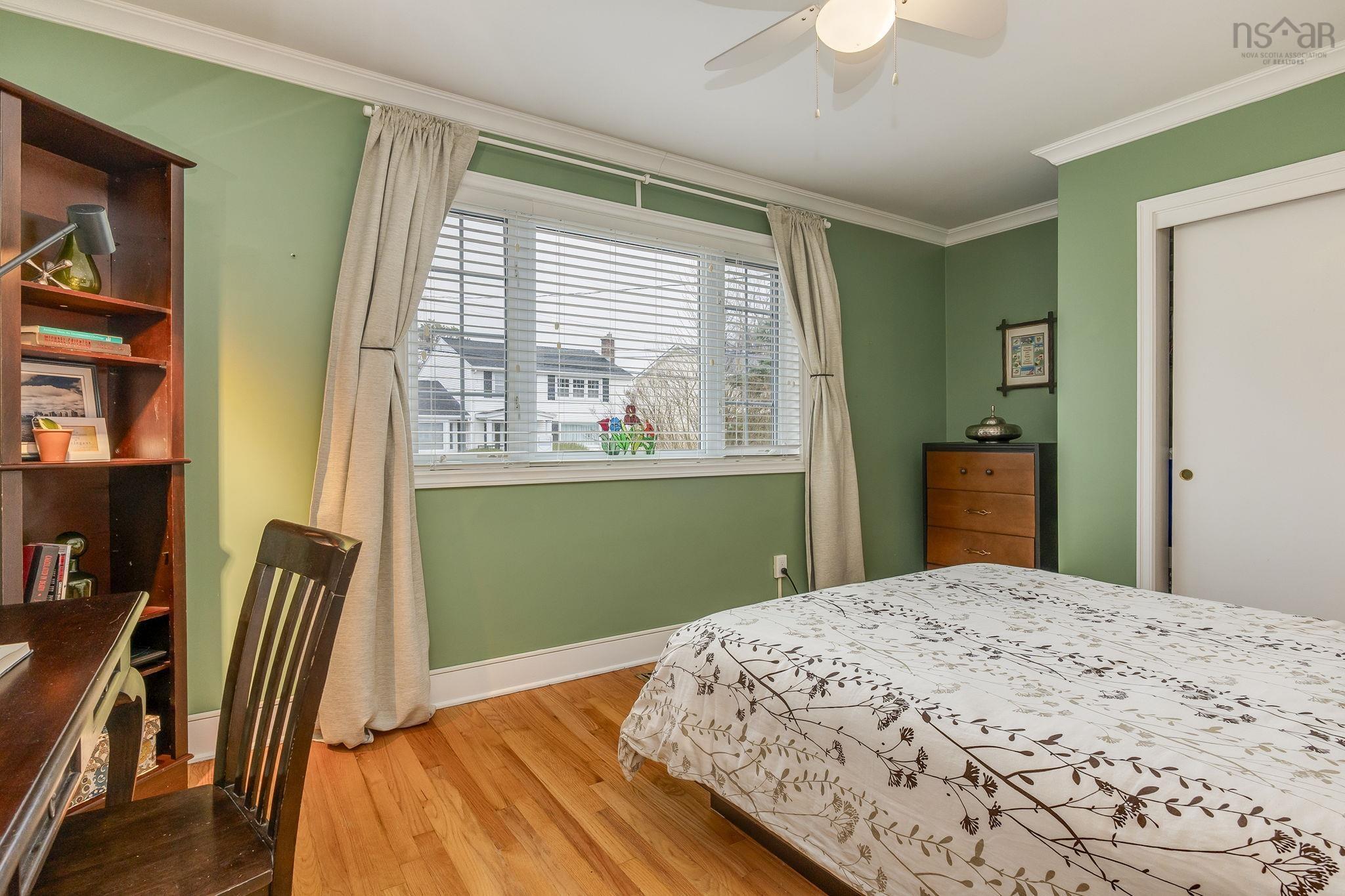 21 Lawnsdale Drive, Dartmouth, NS (MLS 202607729)