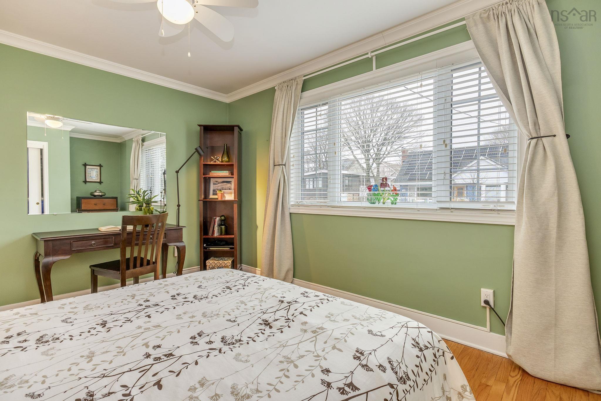 21 Lawnsdale Drive, Dartmouth, NS (MLS 202607729)