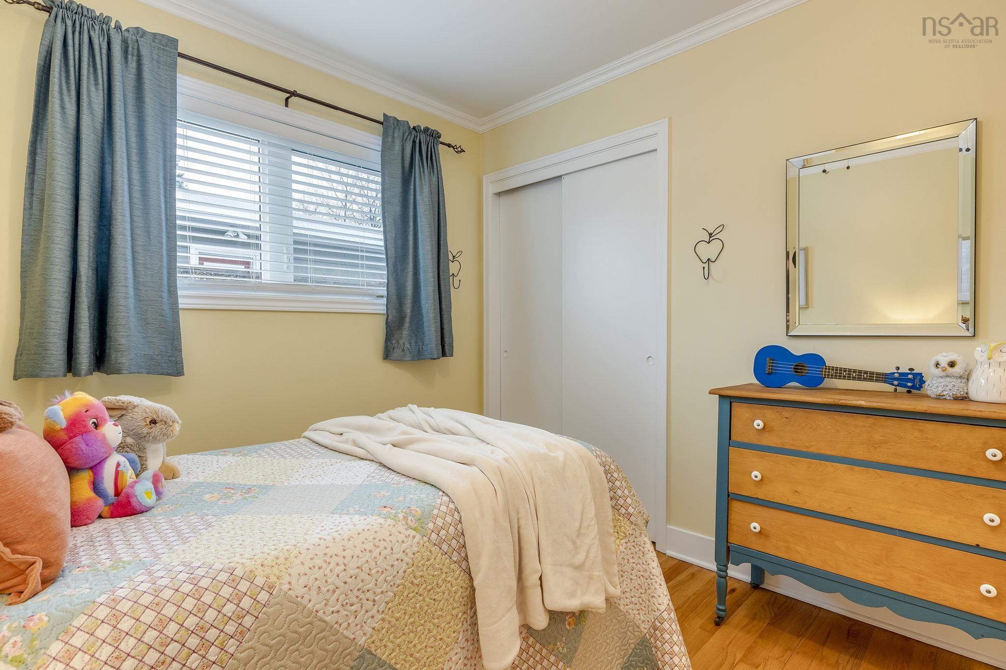 21 Lawnsdale Drive, Dartmouth, NS (MLS 202607729)