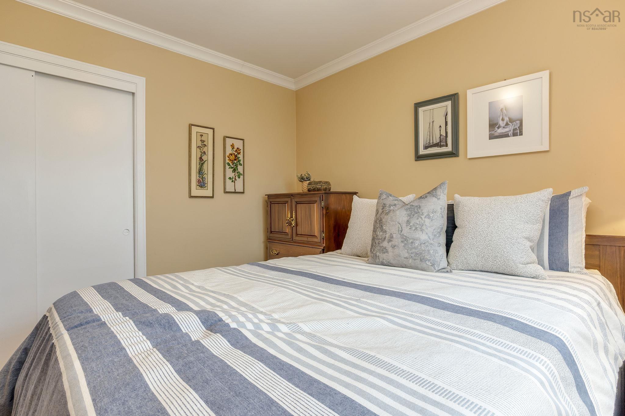 21 Lawnsdale Drive, Dartmouth, NS (MLS 202607729)