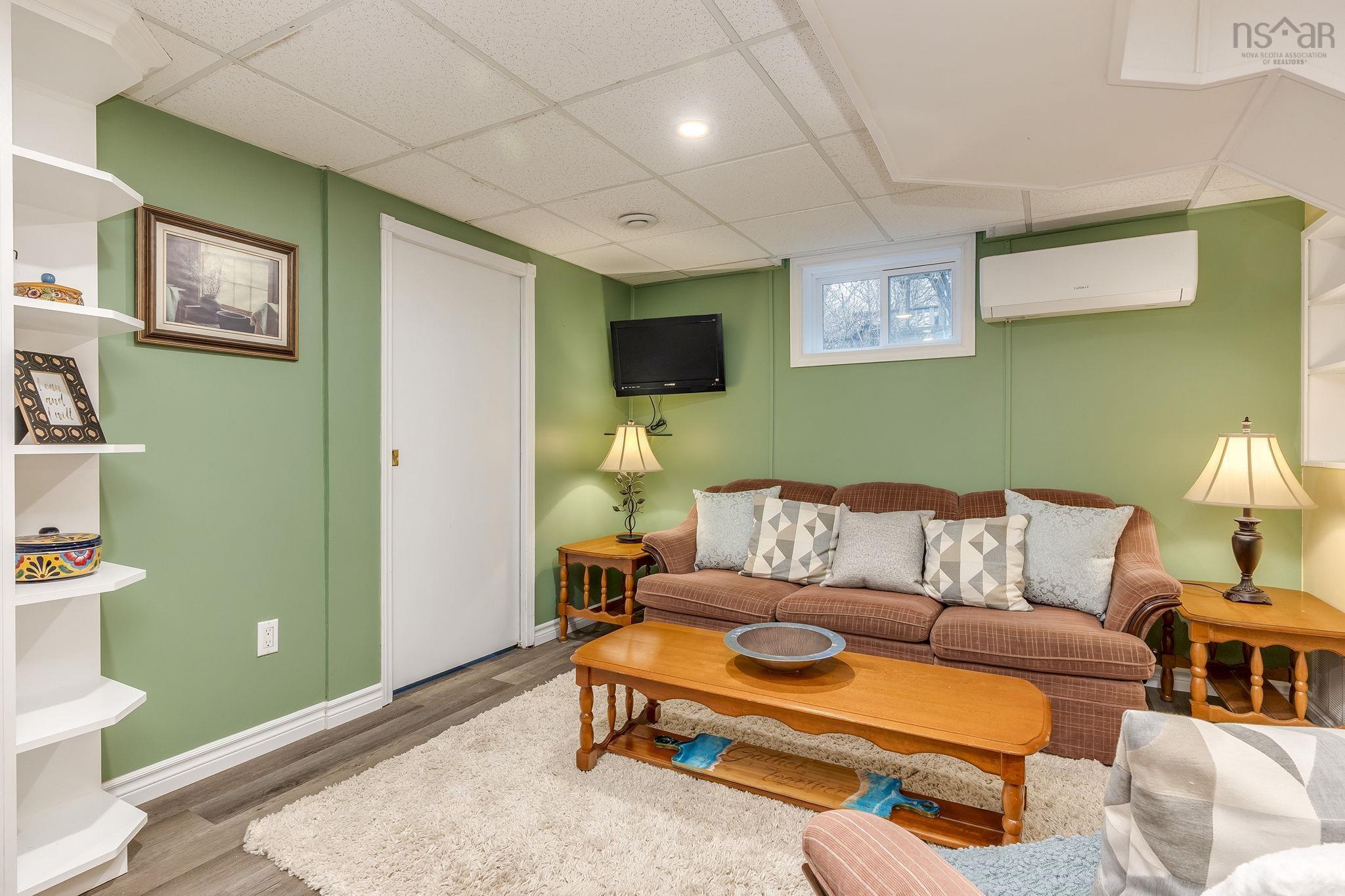 21 Lawnsdale Drive, Dartmouth, NS (MLS 202607729)