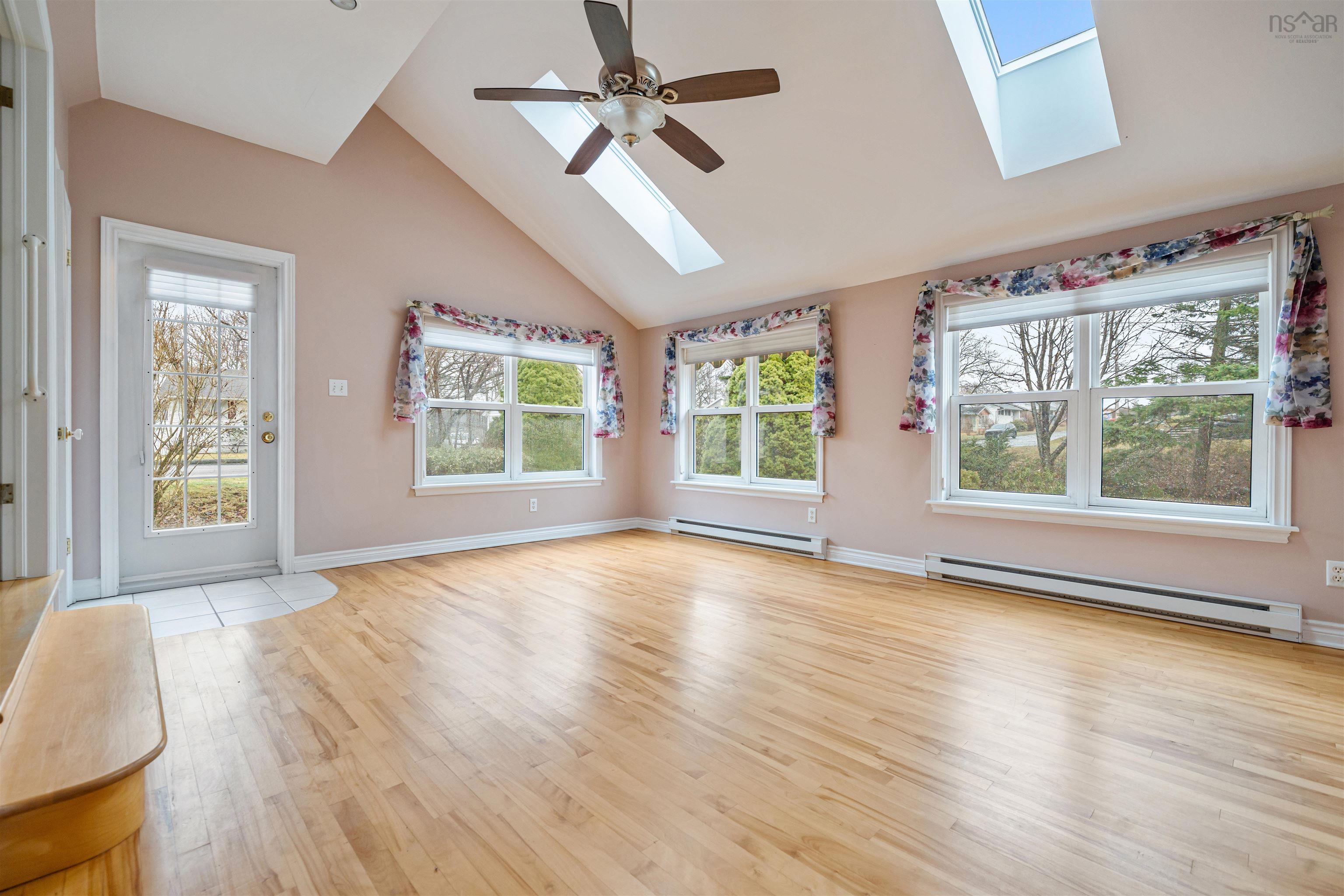 74 Louisburg Lane, Dartmouth, NS (MLS 202607738)