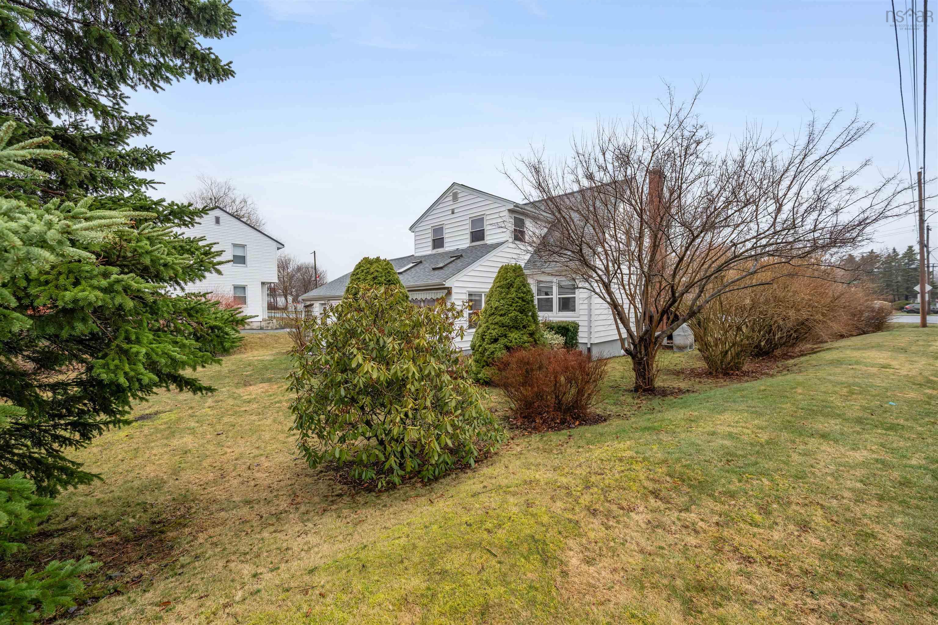 74 Louisburg Lane, Dartmouth, NS (MLS 202607738)