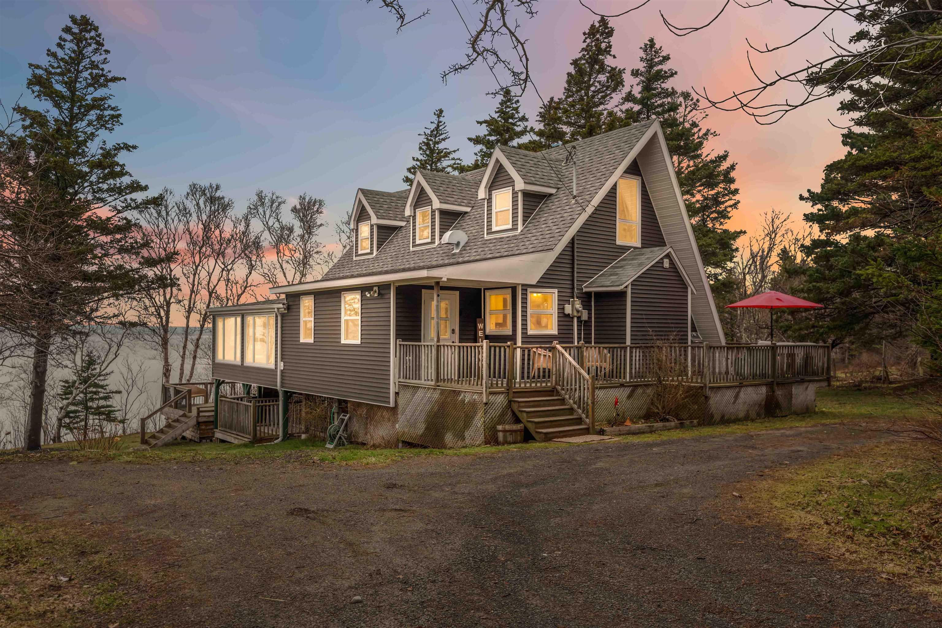 $489,900.00: 7055 Highway 101, Plympton