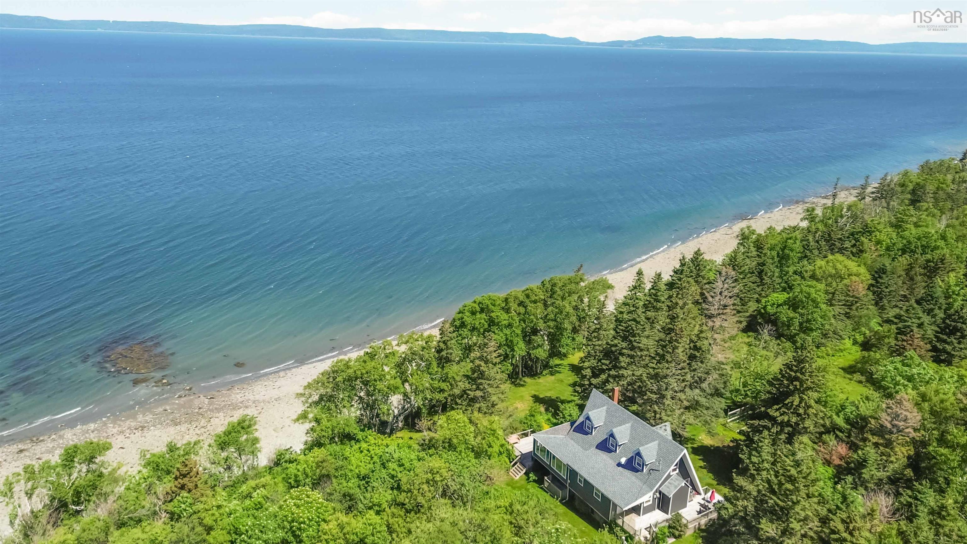 $489,900.00: 7055 Highway 101, Plympton