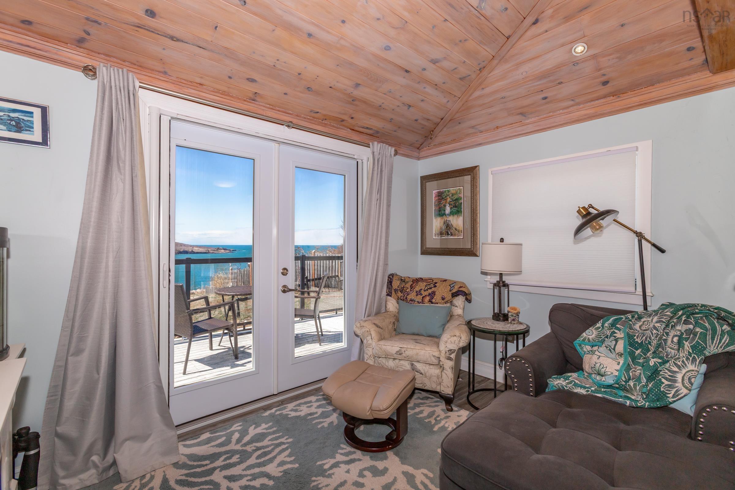 $649,900.00: 608 Granville Road, Victoria Beach