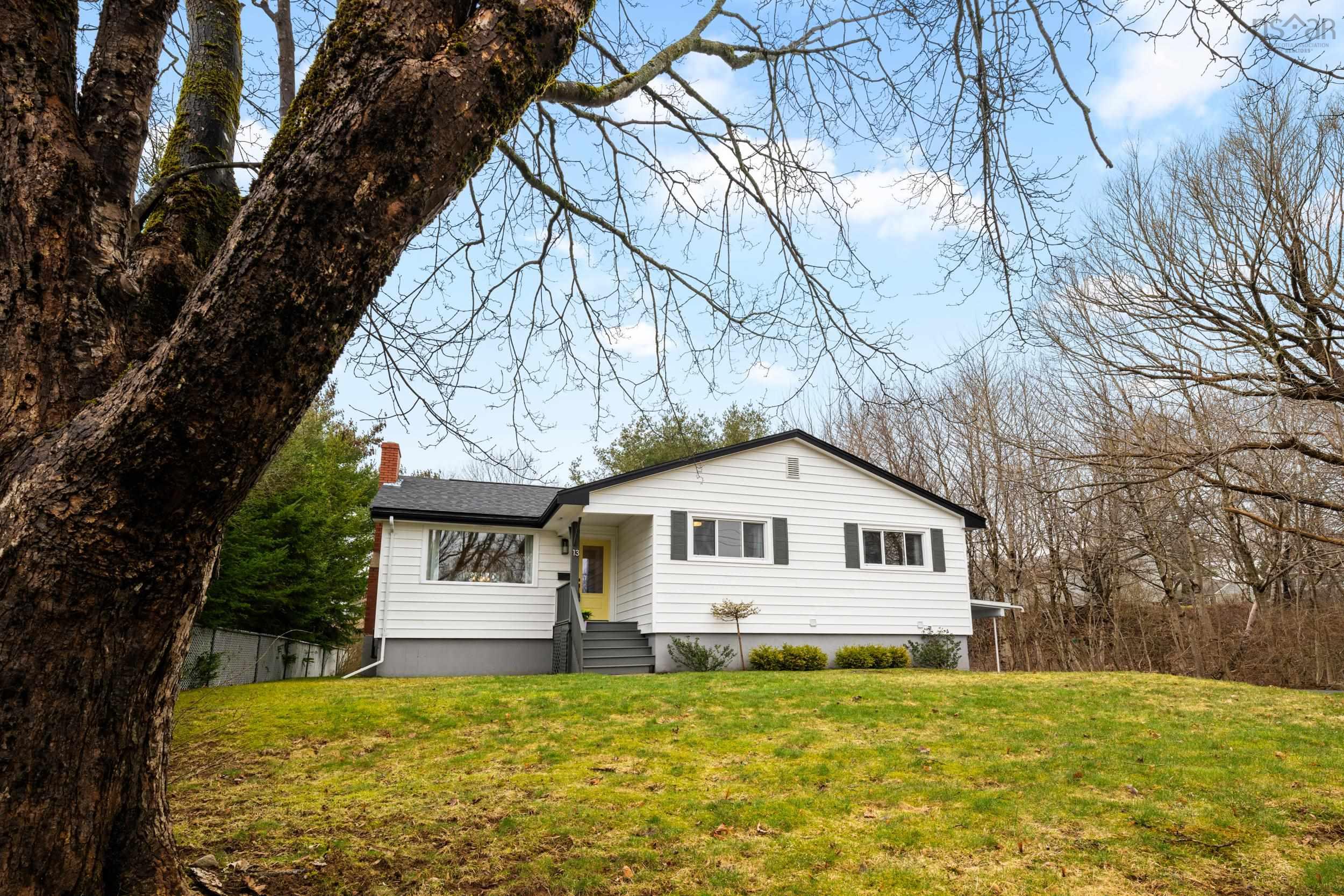13 Clifford Drive, Dartmouth, NS (MLS 202607767)