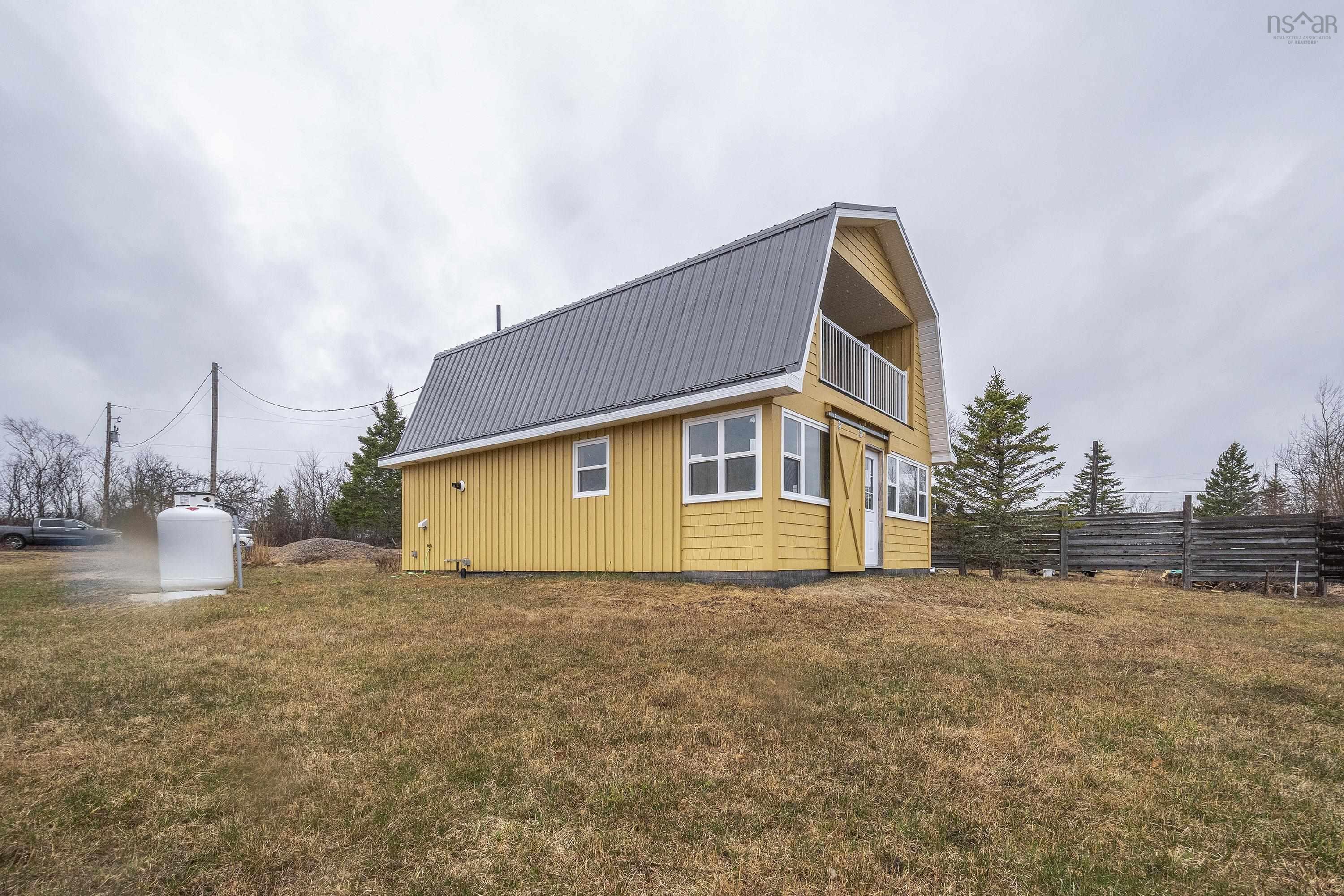 $399,999.00: 3282 359 Highway, Halls Harbour