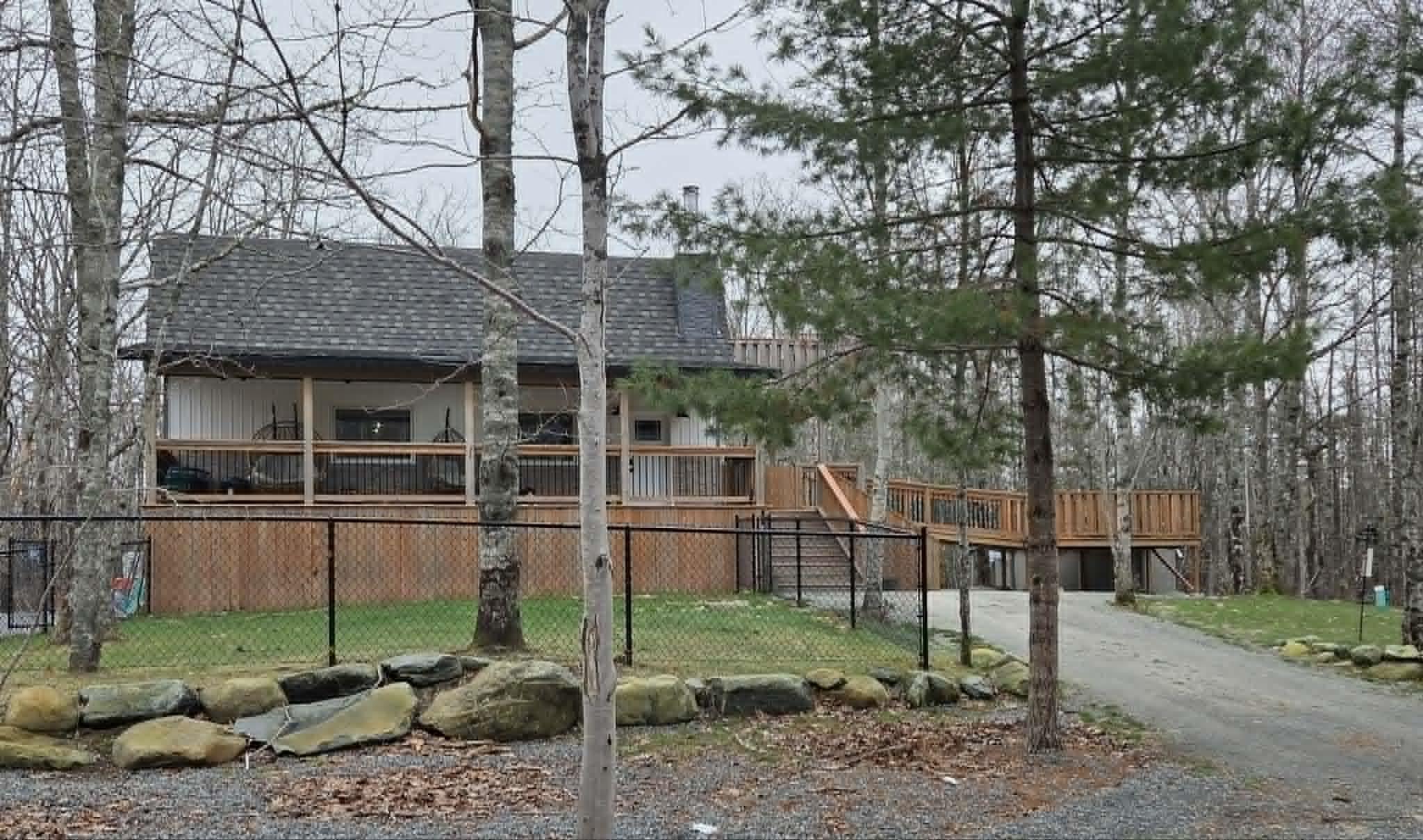 $399,900.00: 67 Oak Lane, Clyde River