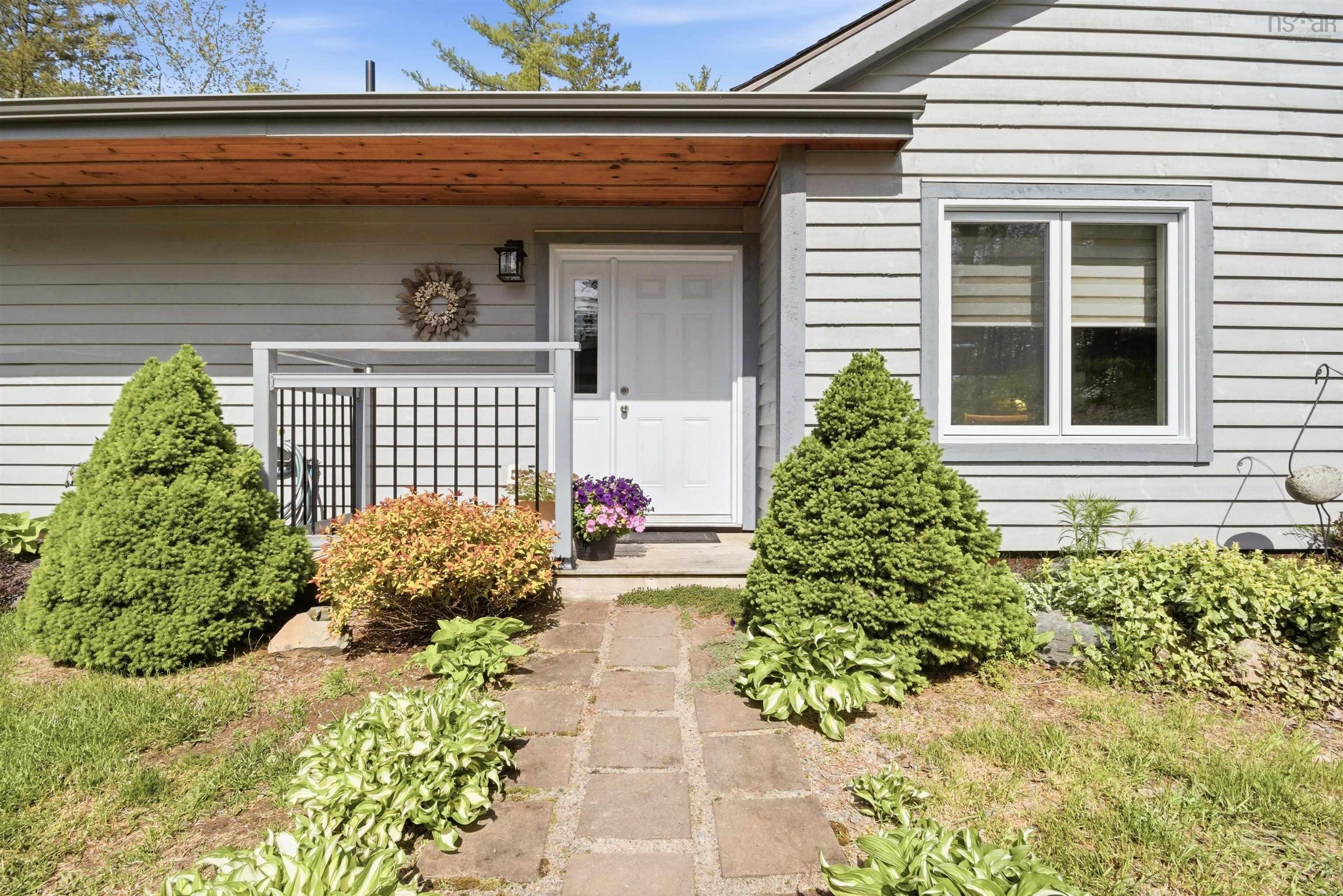 $825,000.00: 253 Meek Arm Trail, East Uniacke